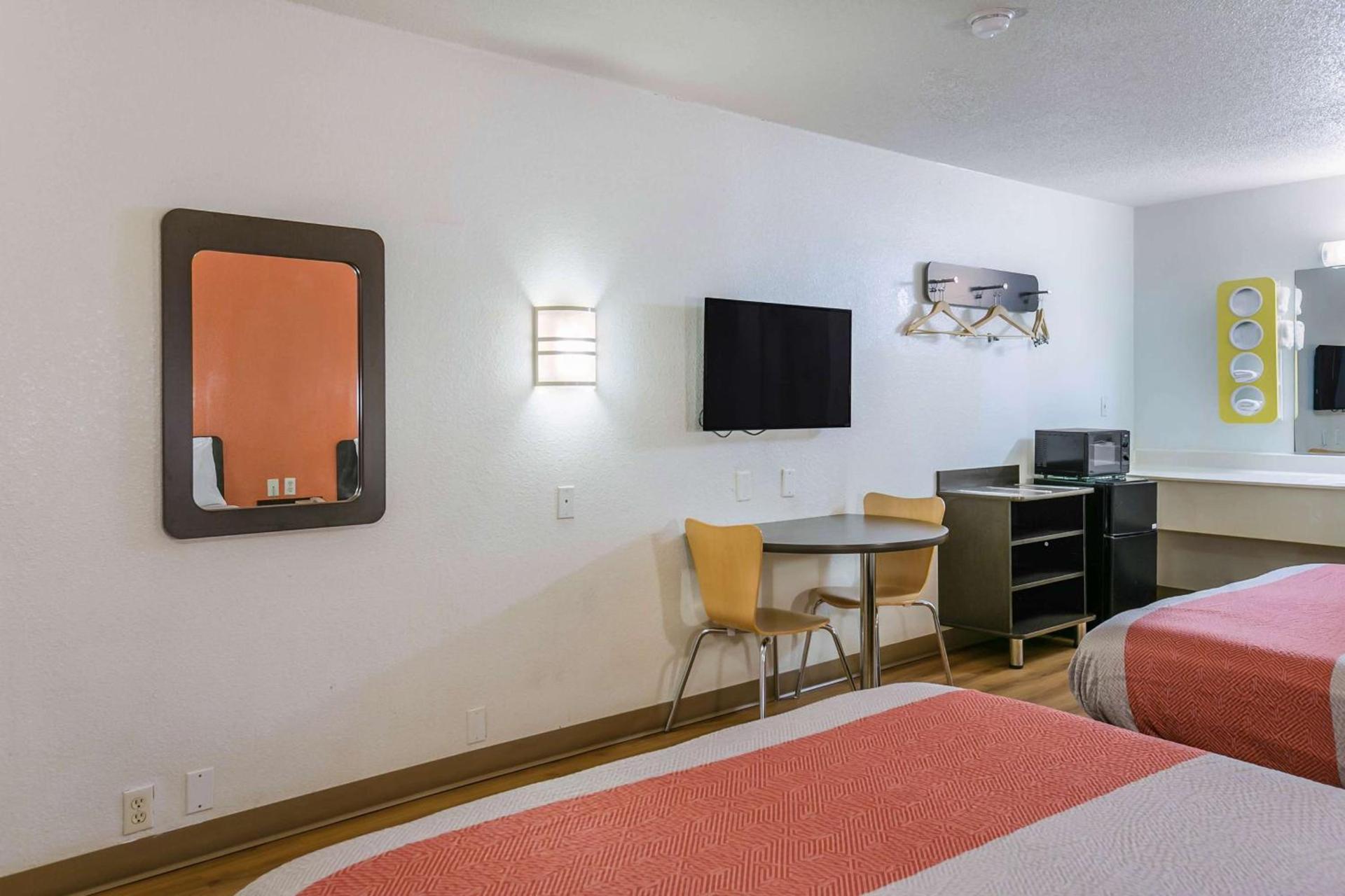 Motel 6-Dothan, AL photo 10