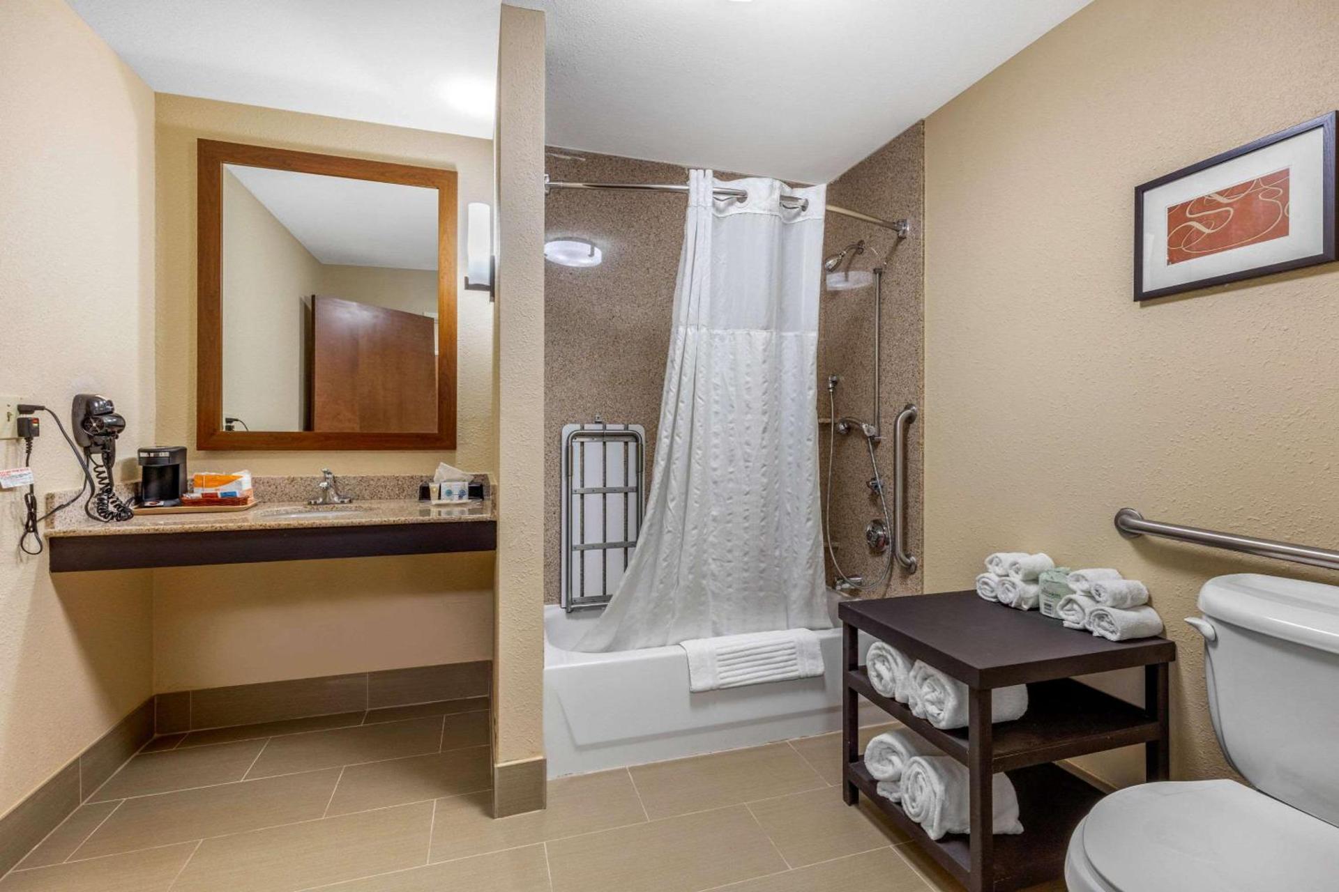 Spark by Hilton Pelham Birmingham I 65 photo 6