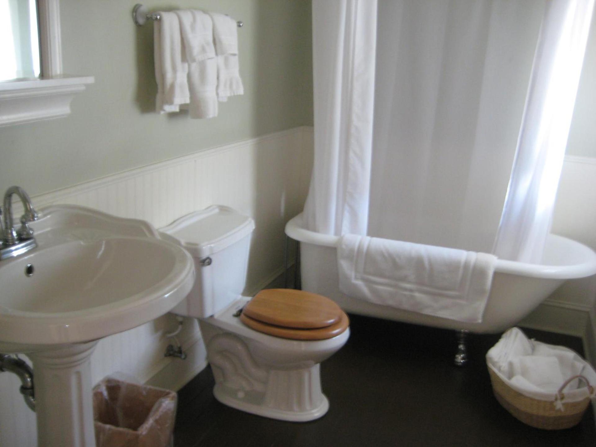 Backwoods Bed and Bath photo 25