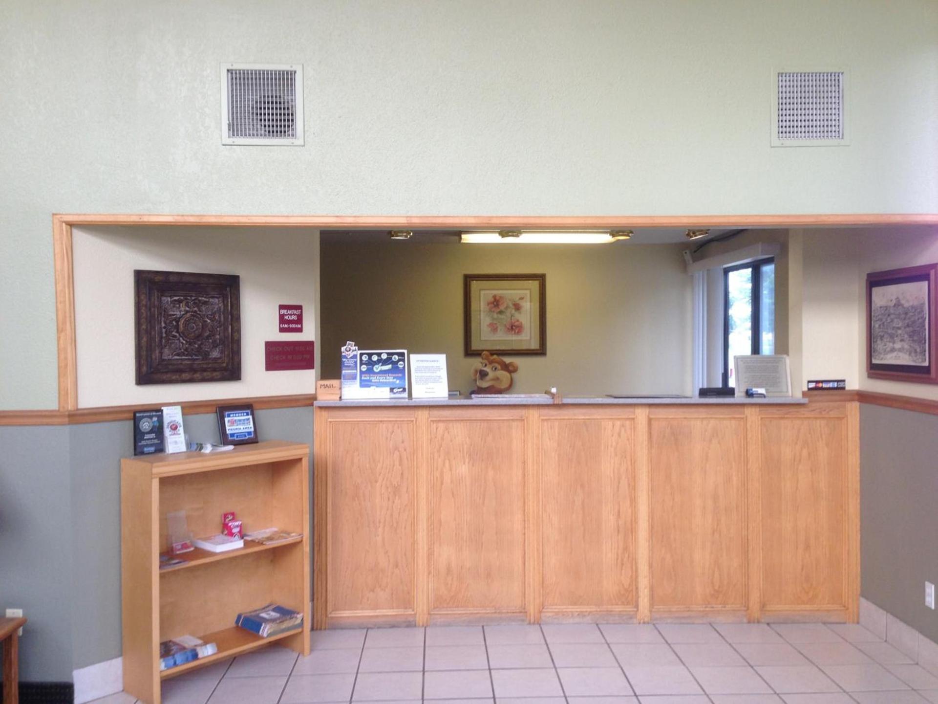 Days Inn by Wyndham Morton photo 29