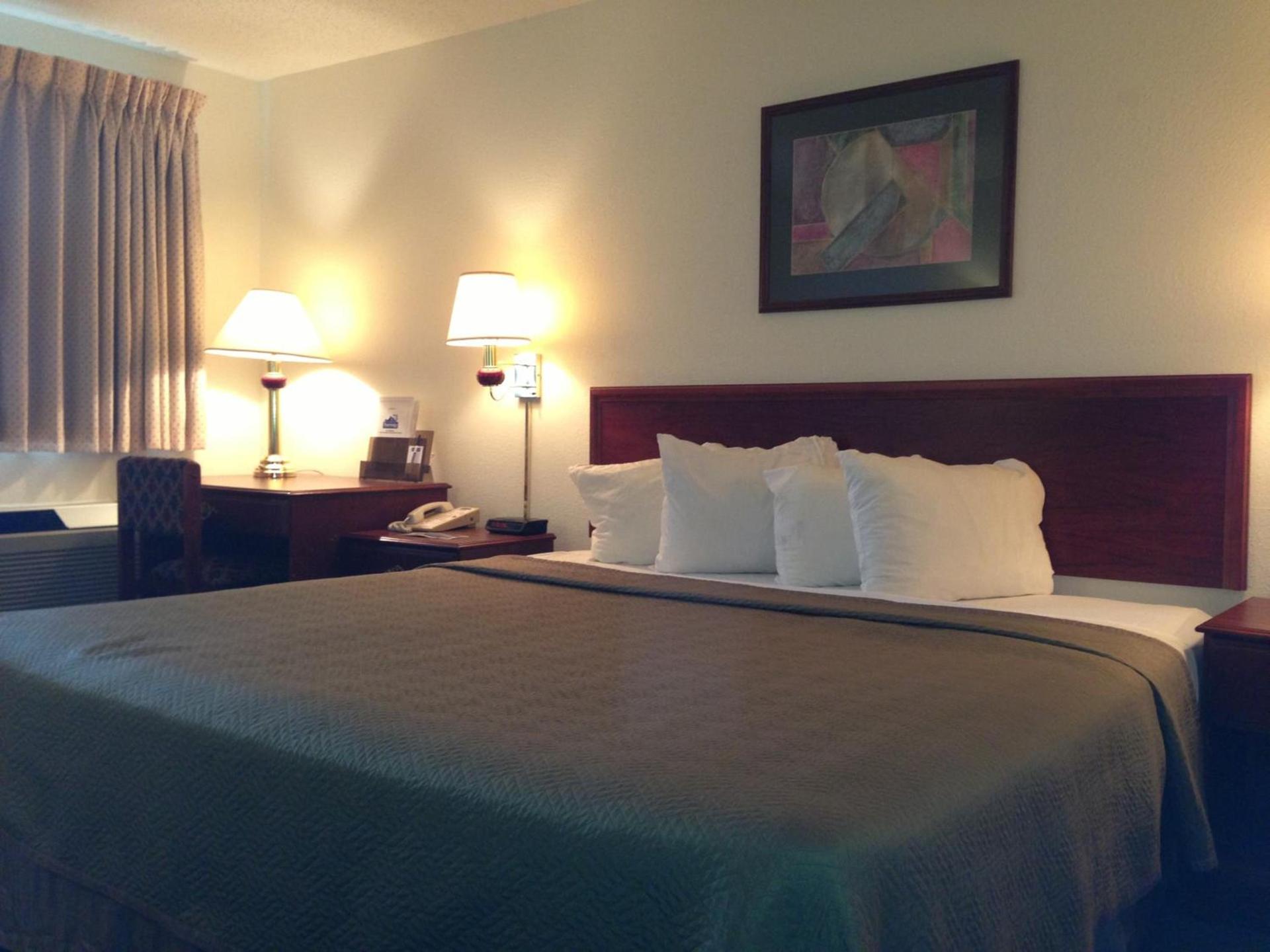 Days Inn by Wyndham Morton photo 24