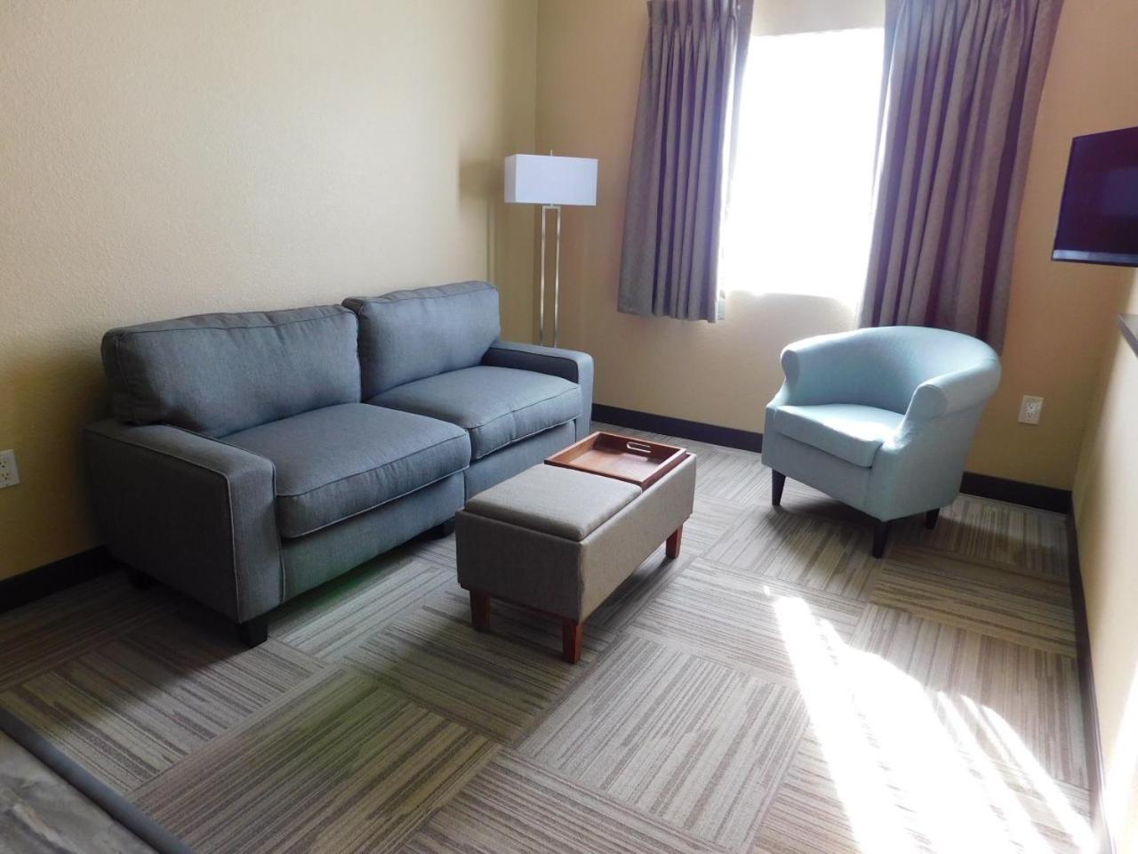 Island Suites photo 15