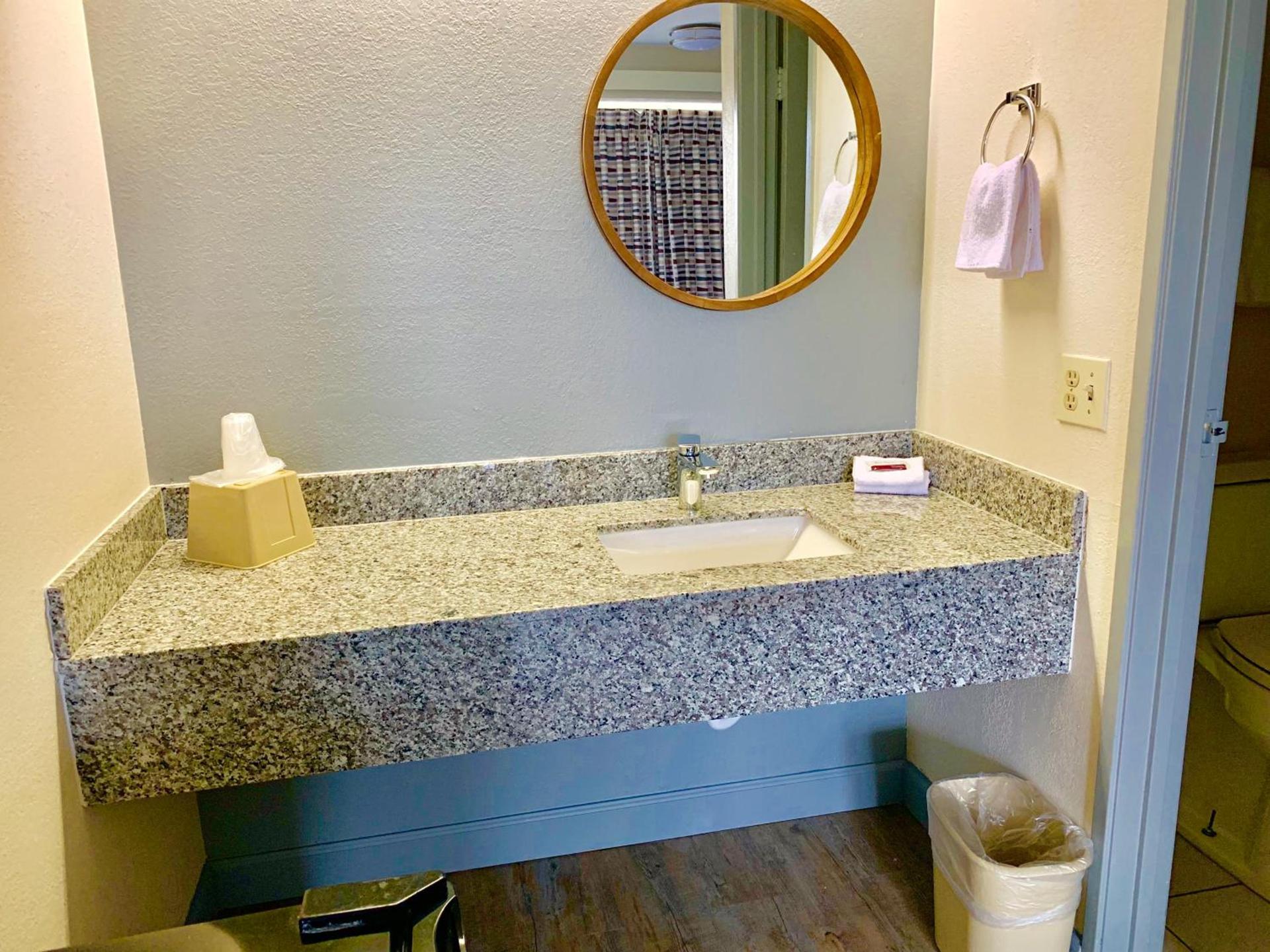 Dallas Love Field Inn photo 15