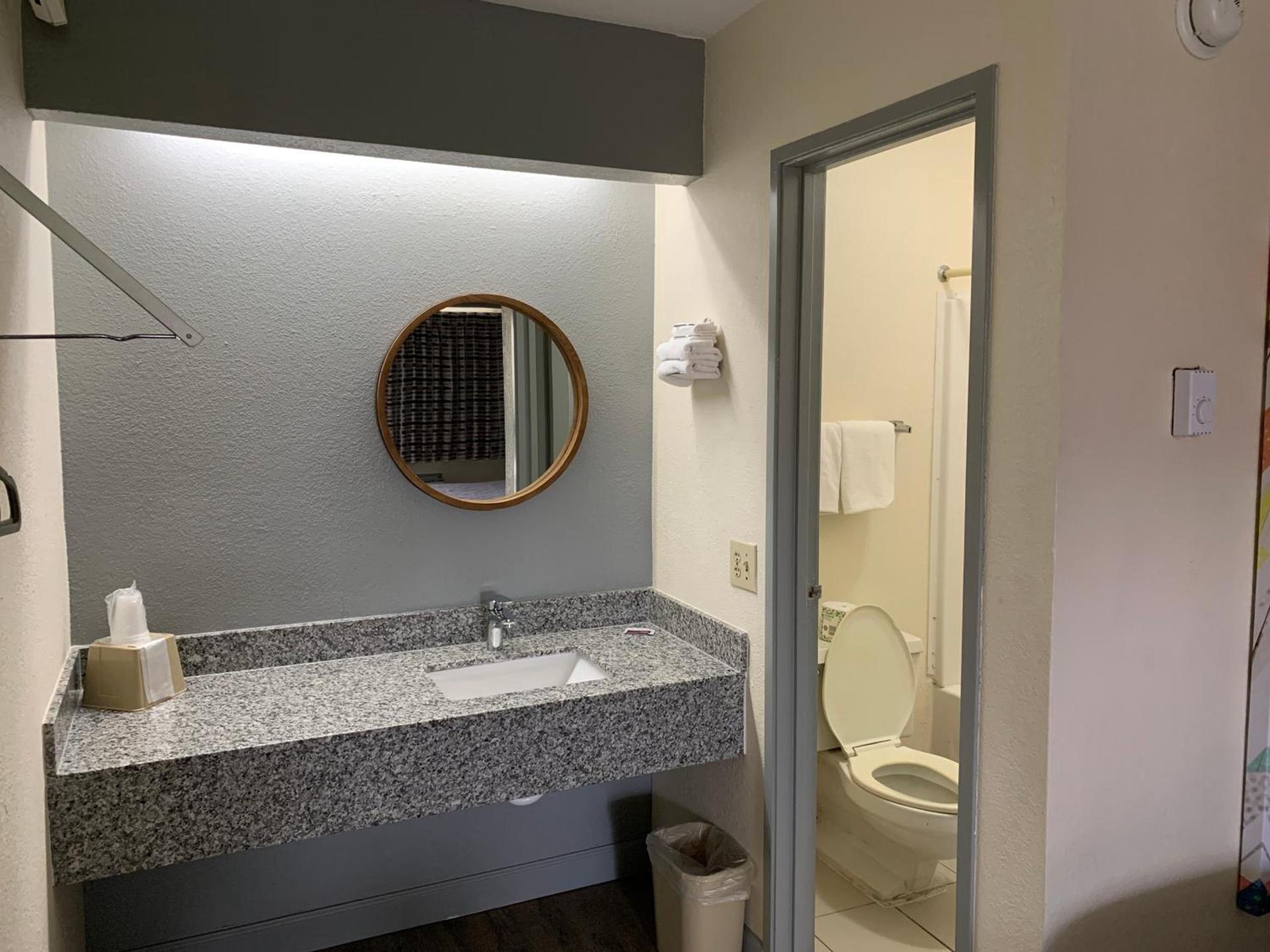 Dallas Love Field Inn photo 22