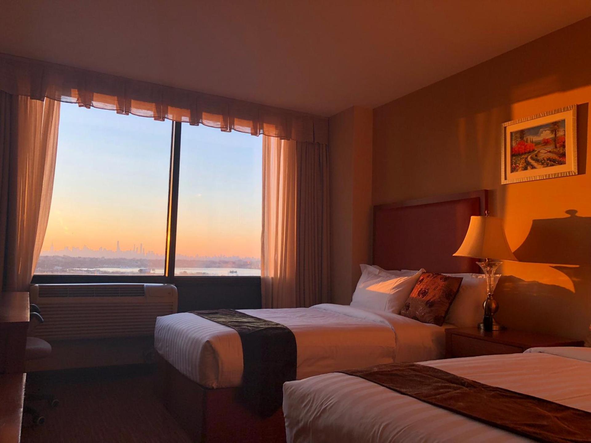 Ramada by Wyndham Flushing Queens photo 21