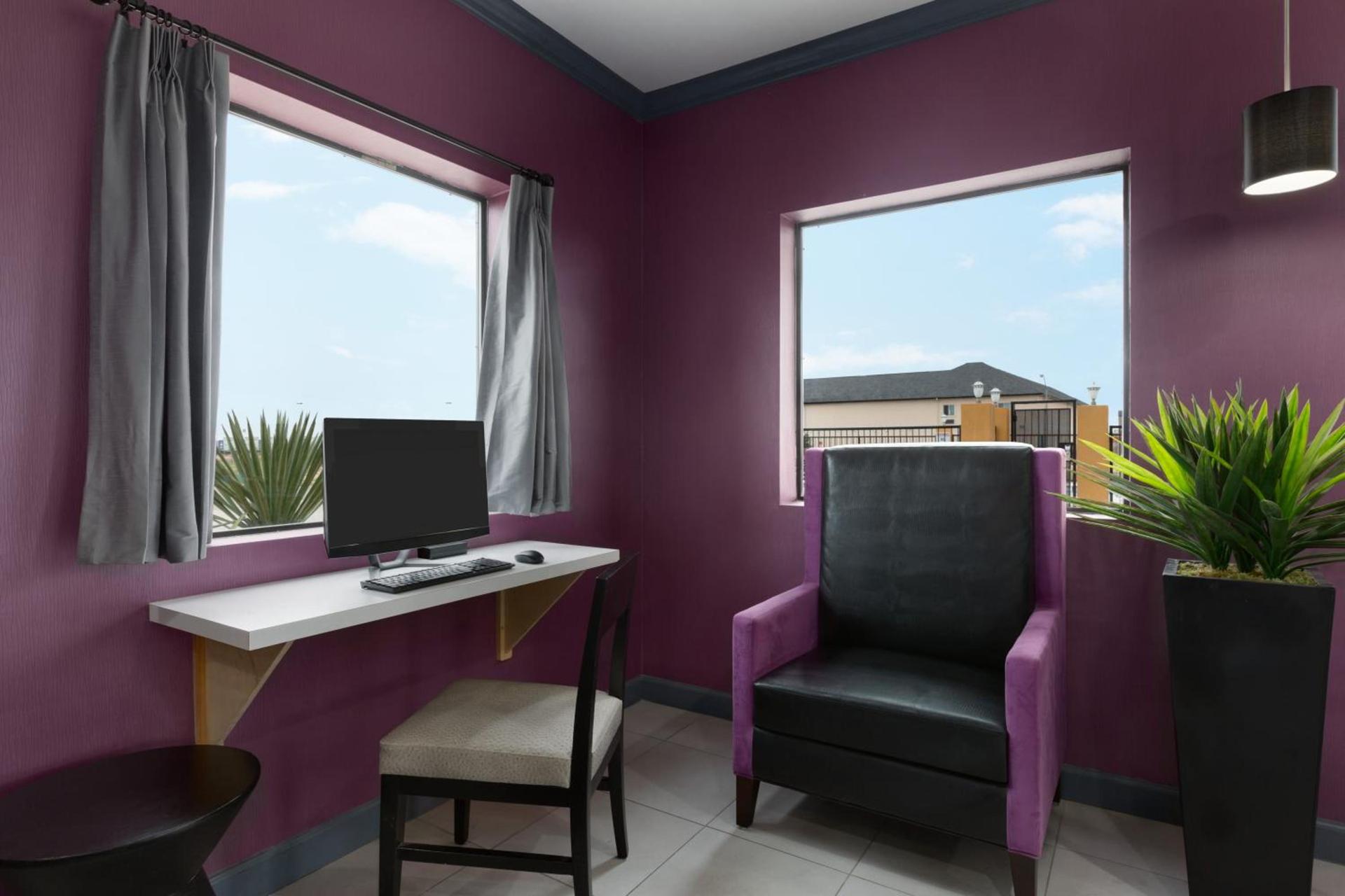 Days Inn by Wyndham Odessa photo 24