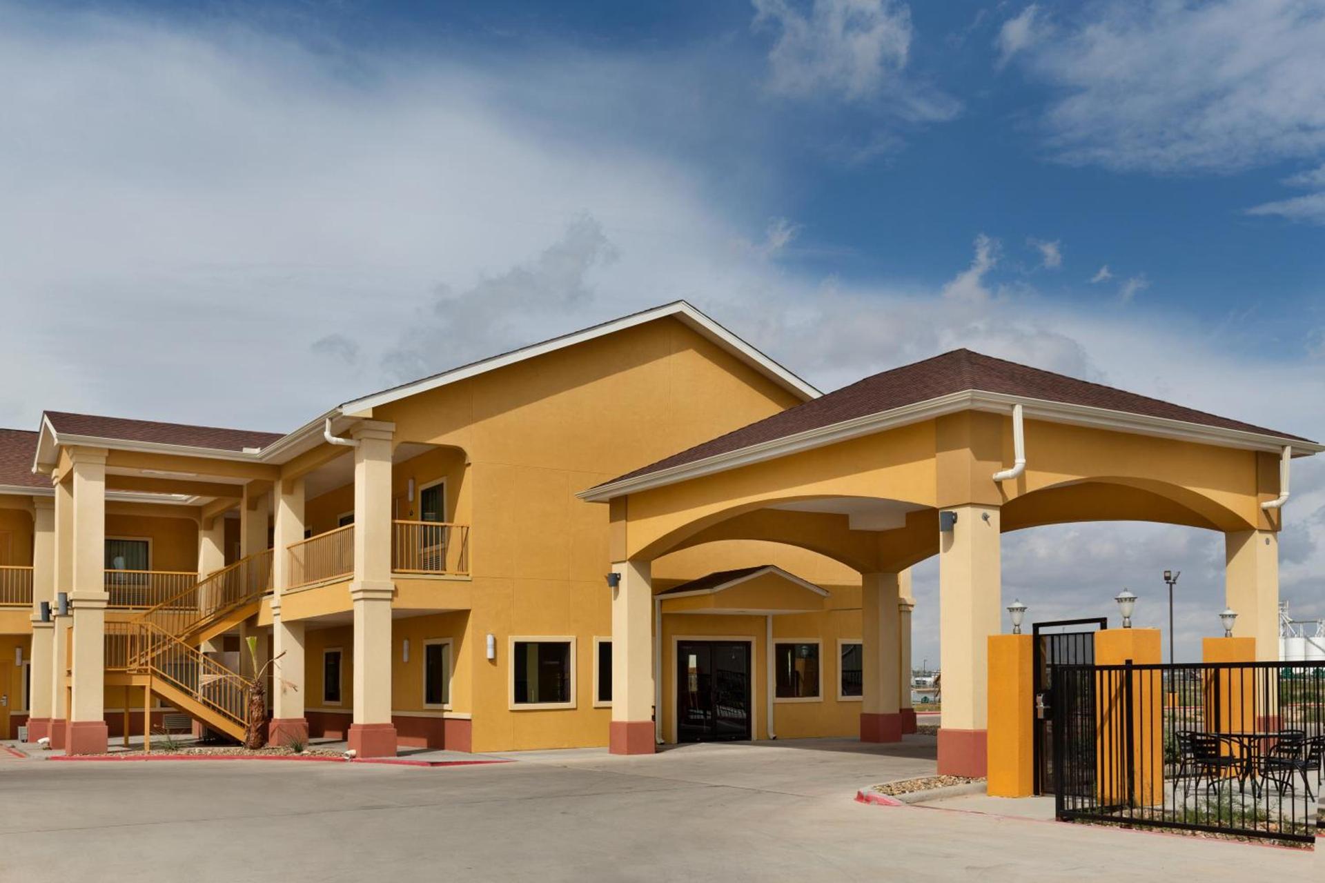 Days Inn by Wyndham Odessa photo 21