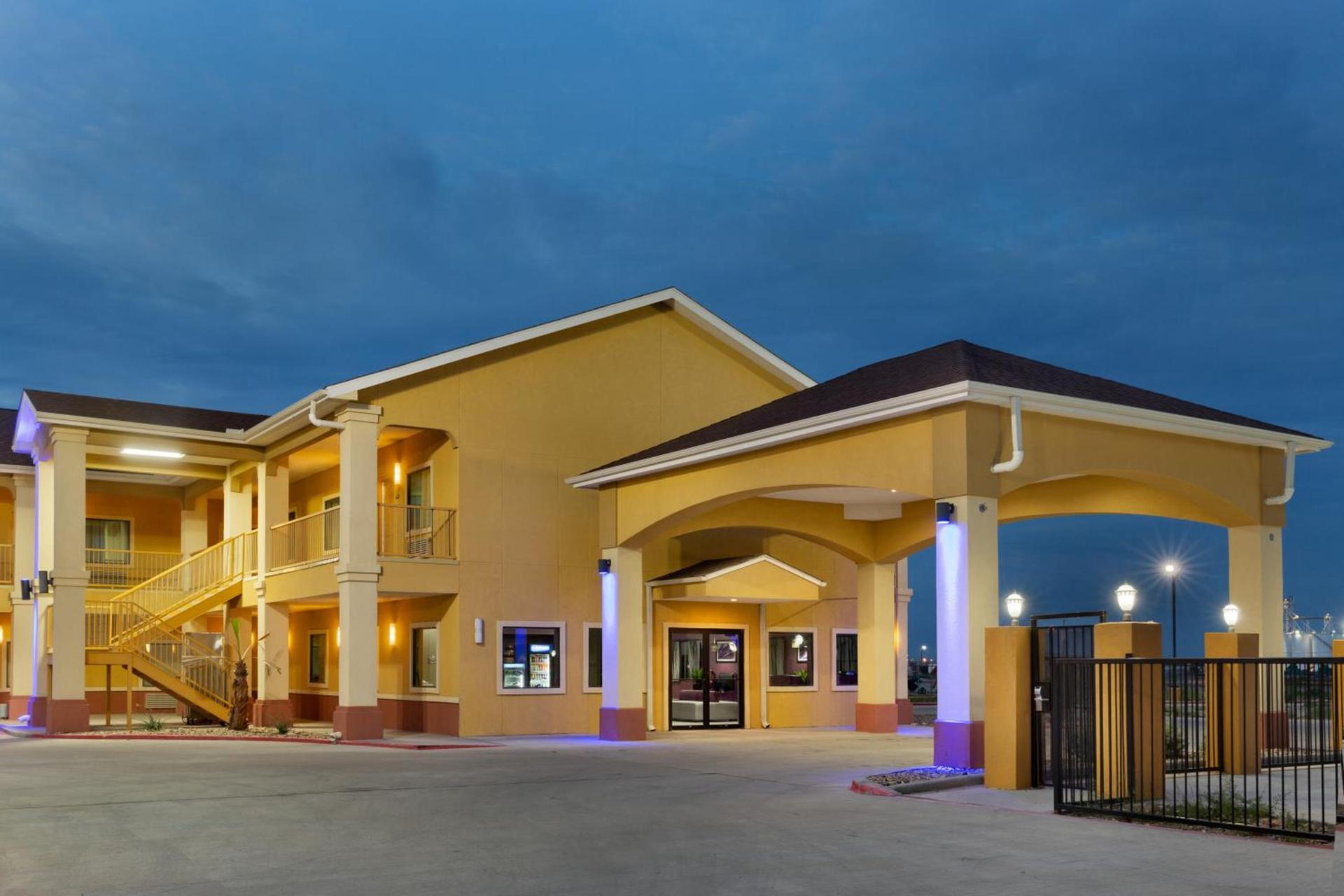 Days Inn by Wyndham Odessa photo 20