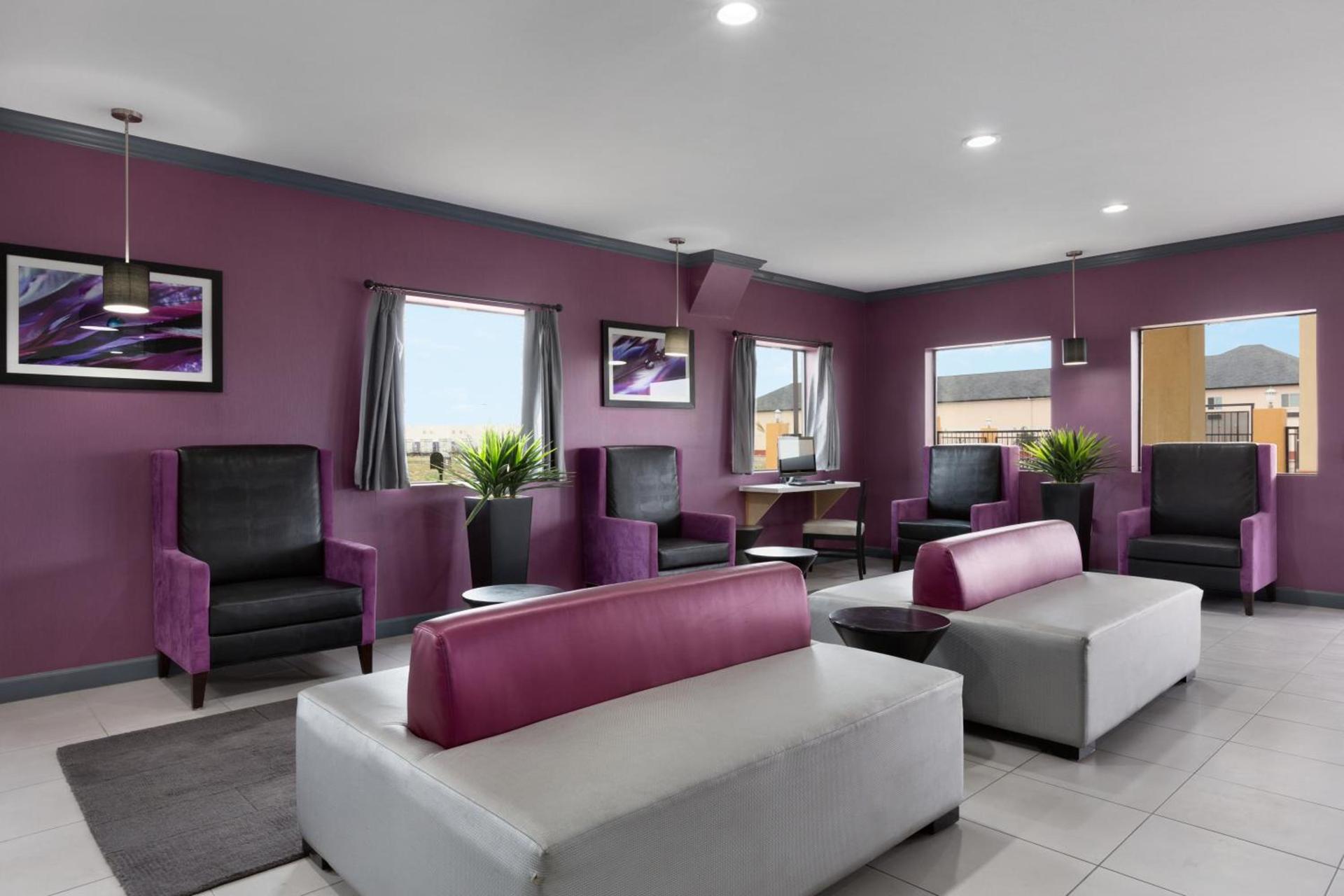Days Inn by Wyndham Odessa photo 32