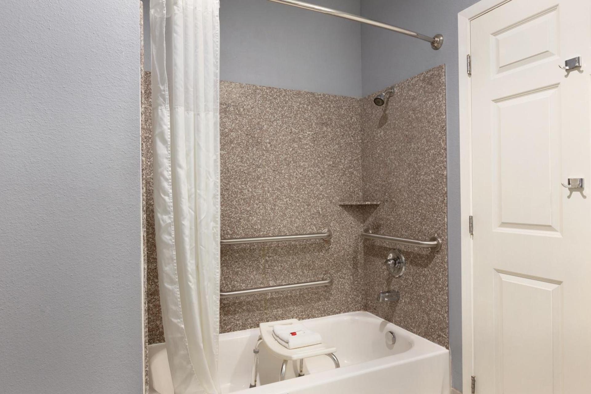Days Inn by Wyndham Odessa photo 41