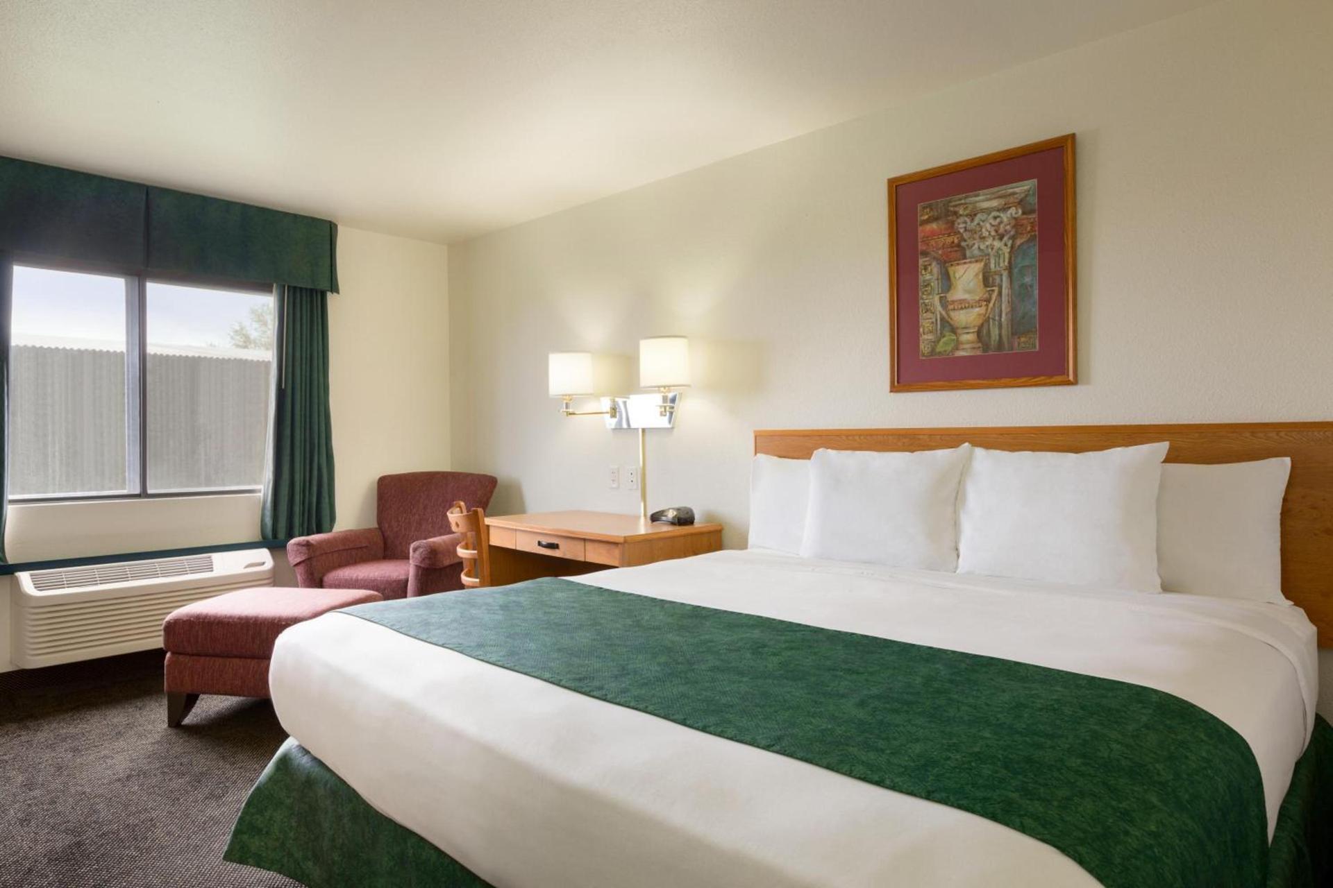 Travelodge by Wyndham Alpine photo 15