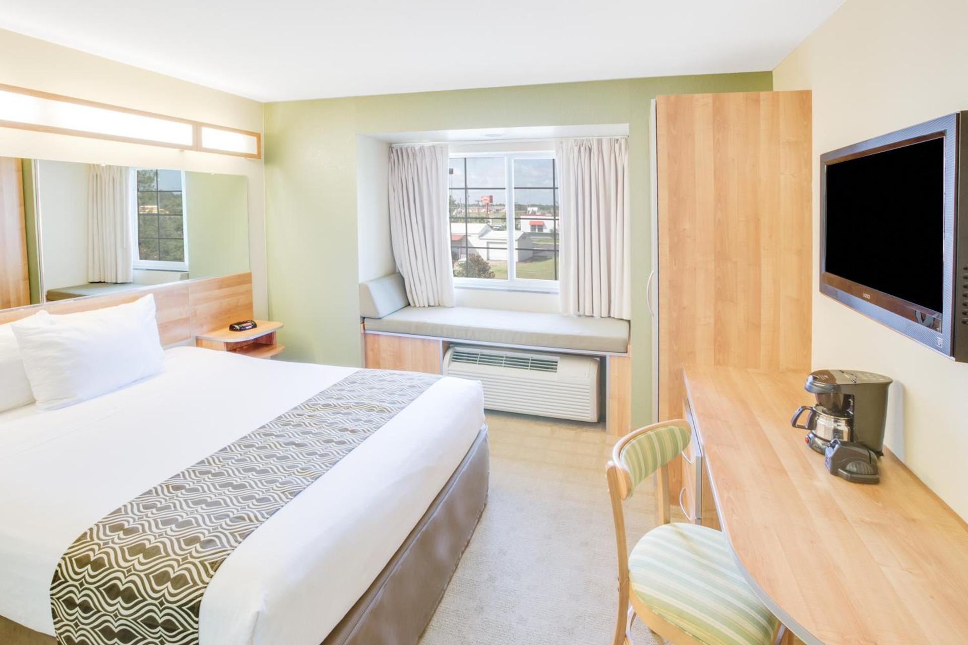 Microtel Inn & Suites by Wyndham Saraland photo 28