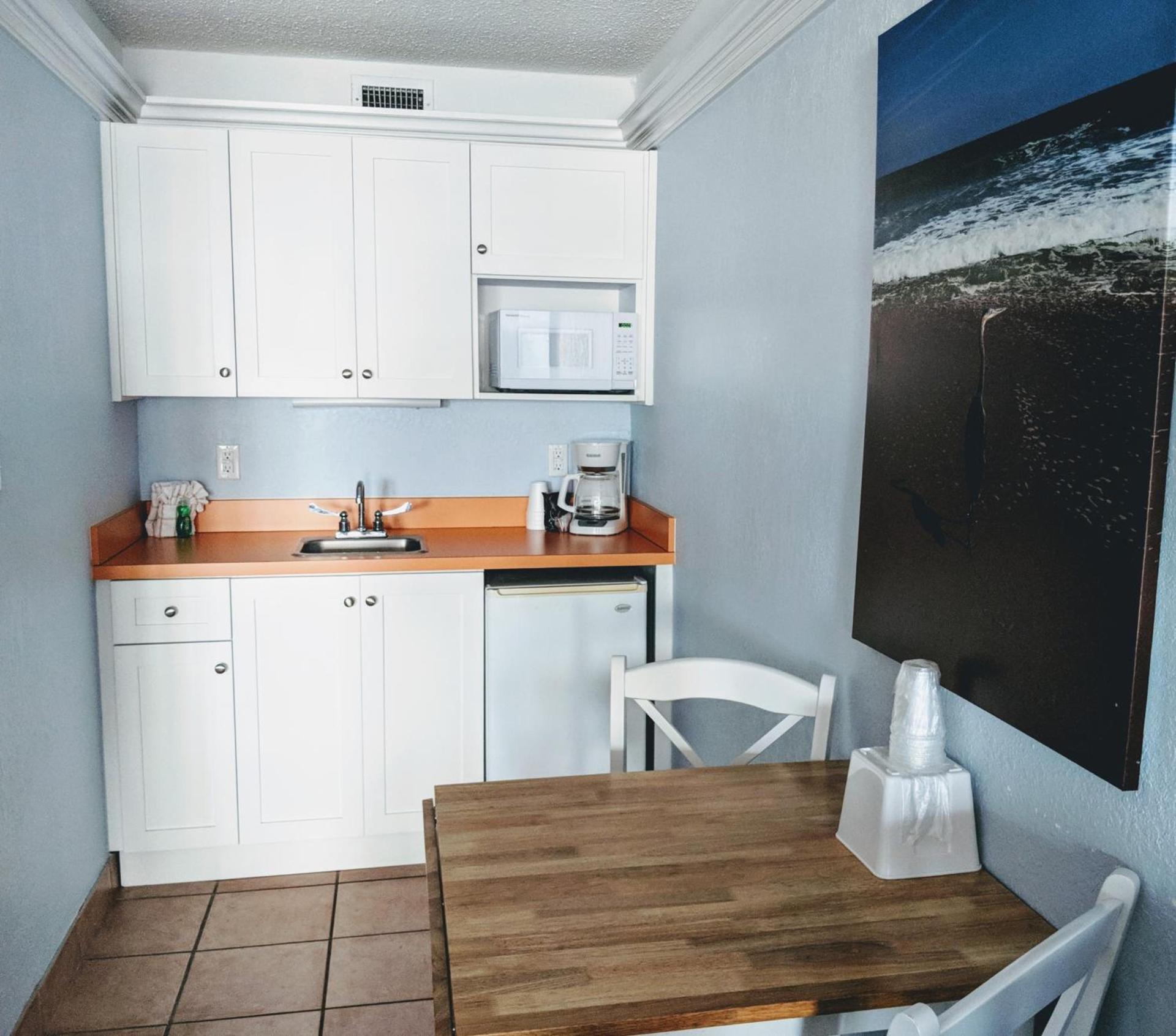 Coral Sands Inn photo 9