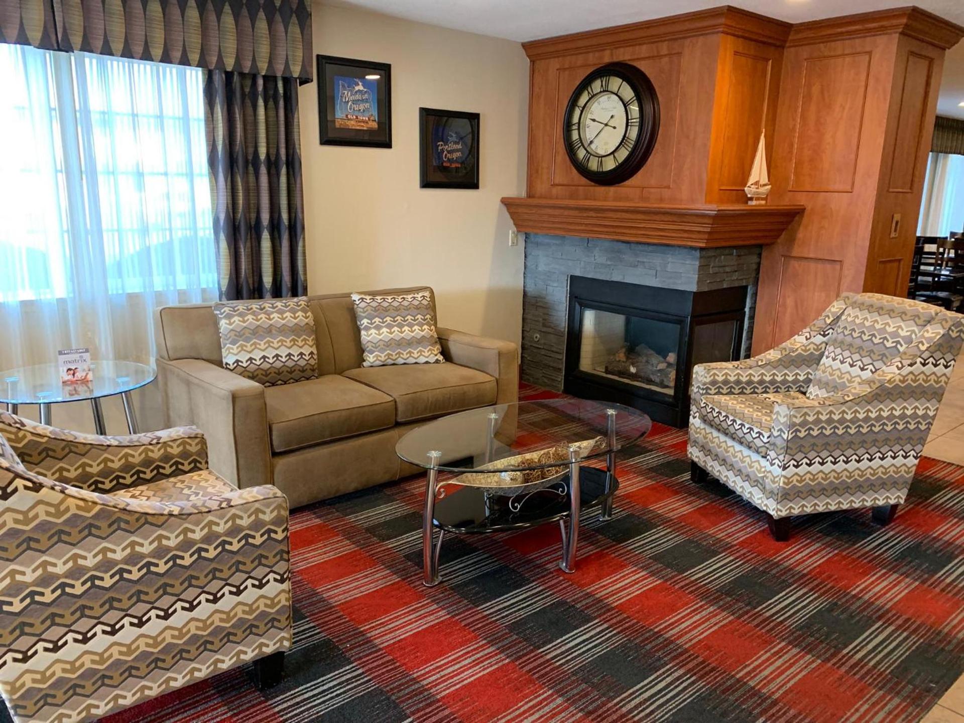 Ramada by Wyndham Portland photo 16