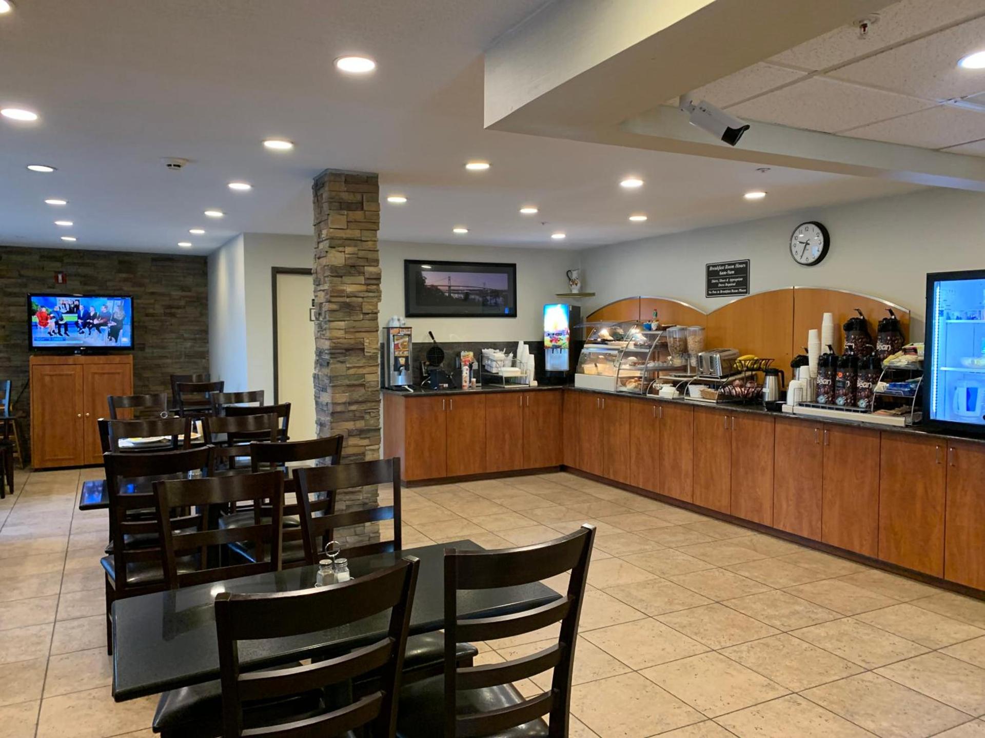Ramada by Wyndham Portland photo 18