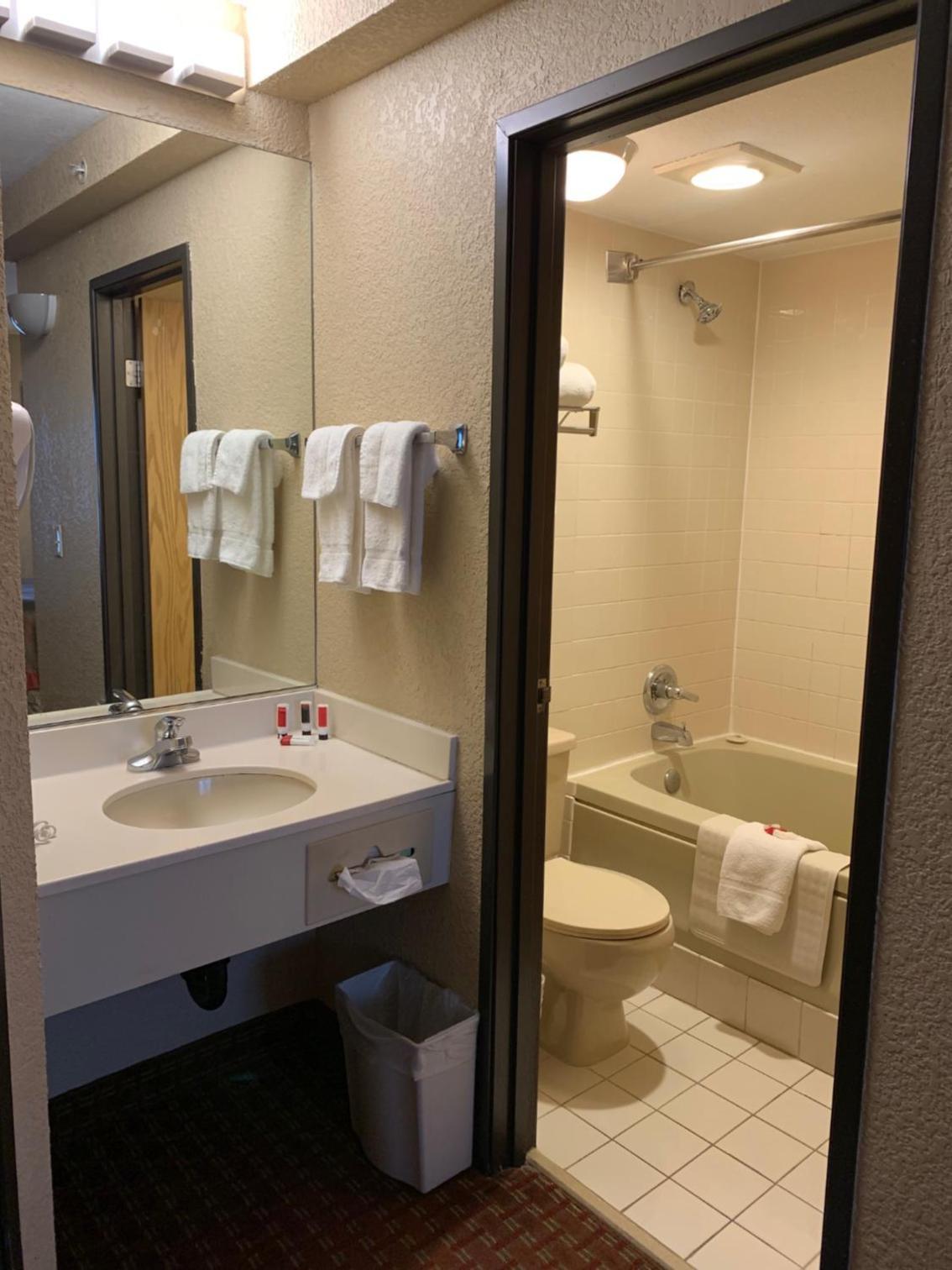 Ramada by Wyndham Portland photo 29