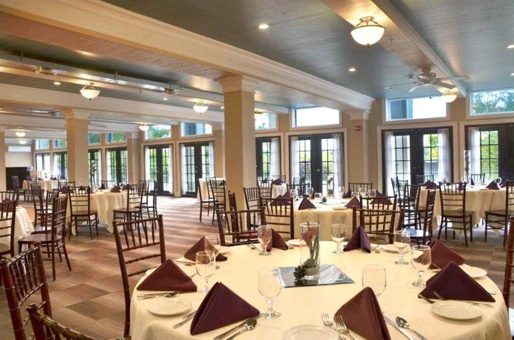 Niagara Crossing Hotel and Spa photo 14