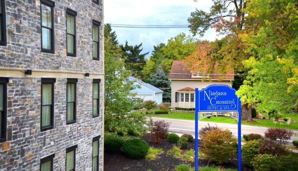 Niagara Crossing Hotel and Spa photo 9