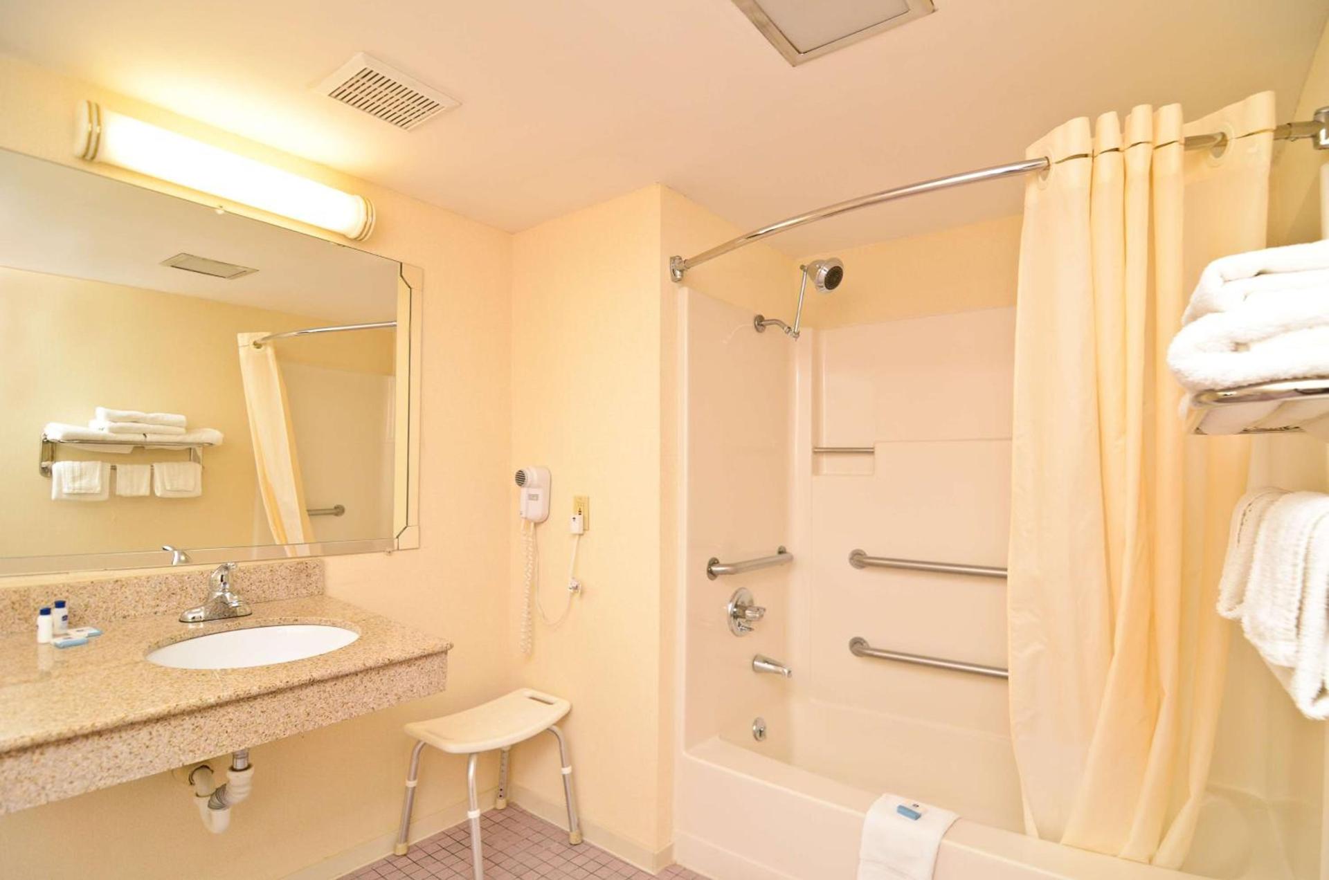 MHO INN and SUITES photo 4