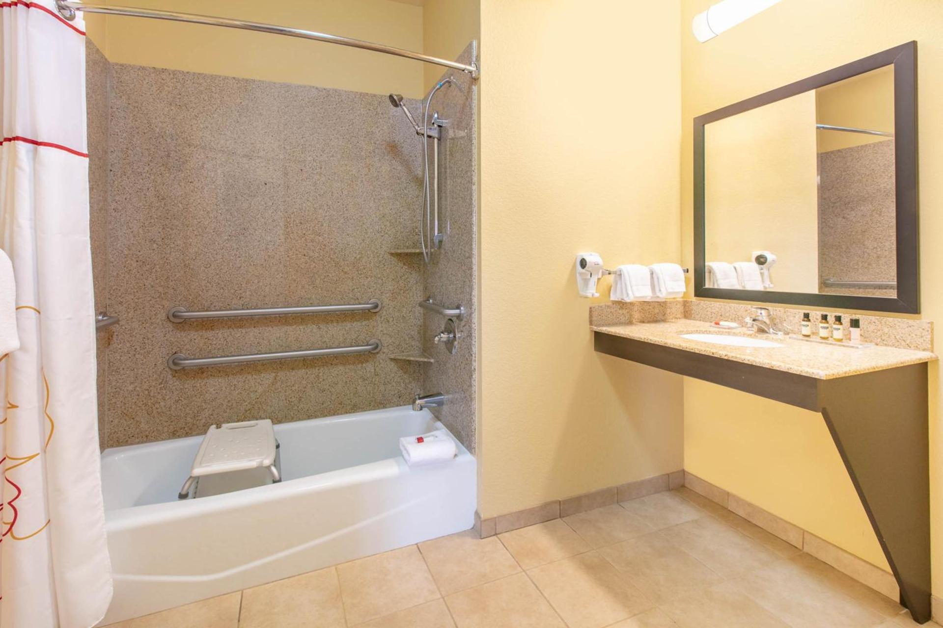 Spark By Hilton Longview photo 46