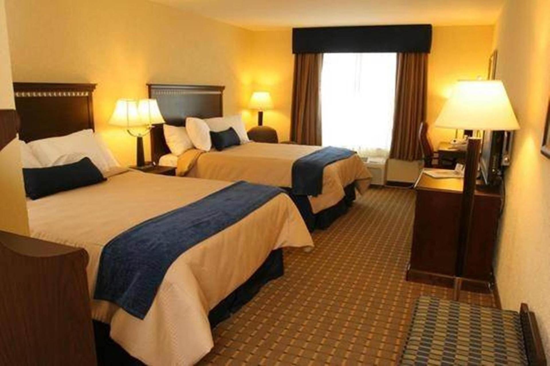 Holiday Inn Express and Suites Allentown West by IHG photo 4