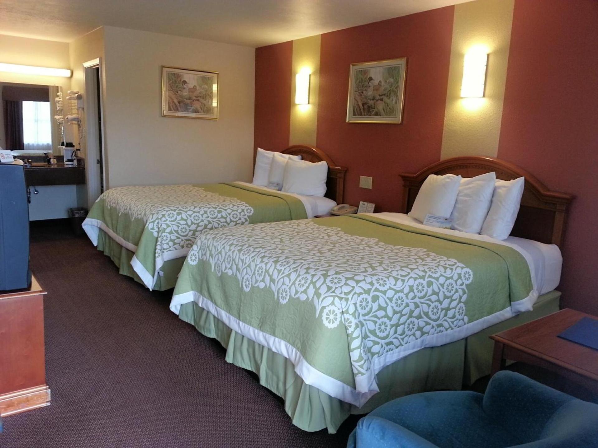 Days Inn by Wyndham Bastrop photo 23