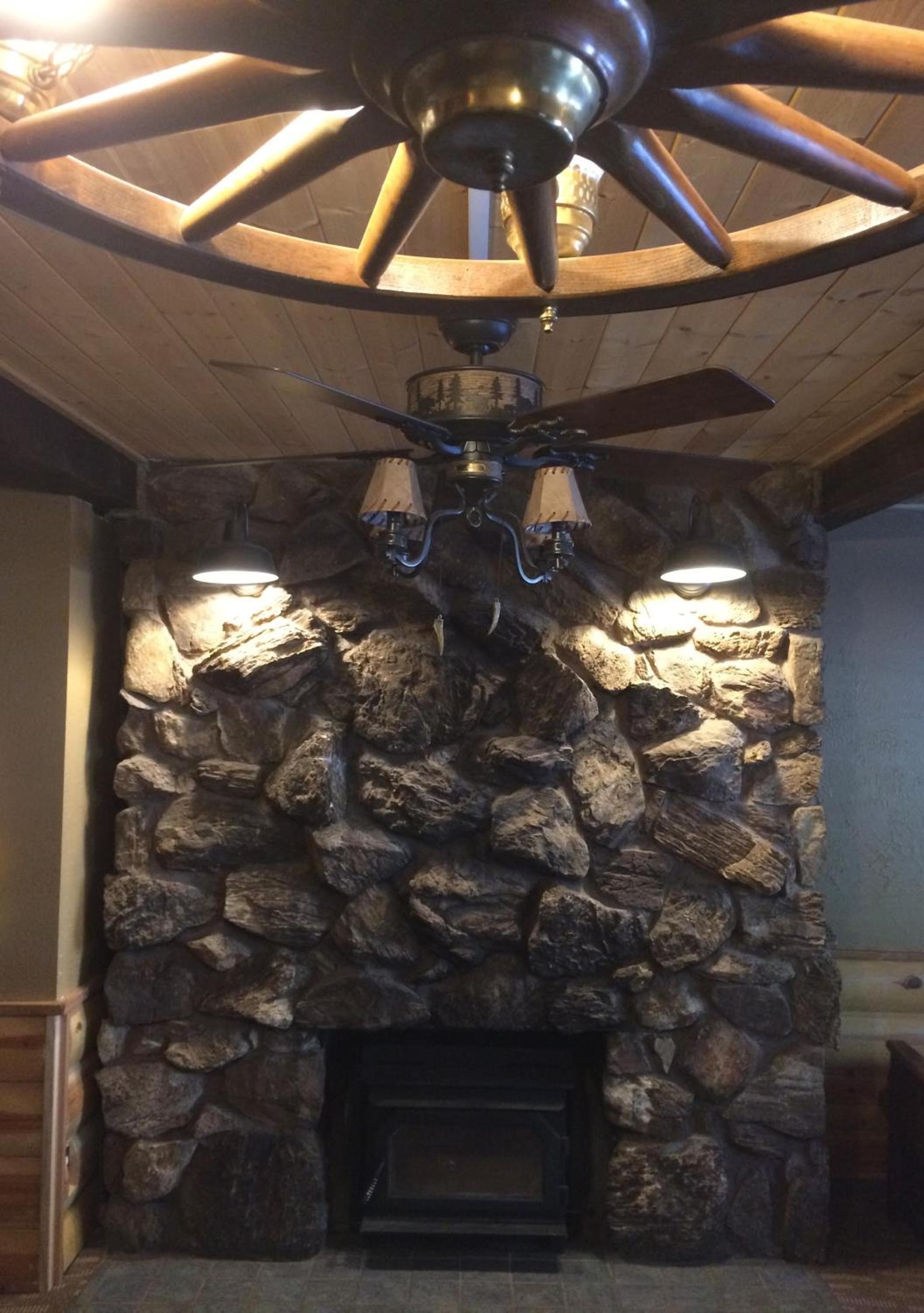 Shaver Lake Village Hotel photo 1