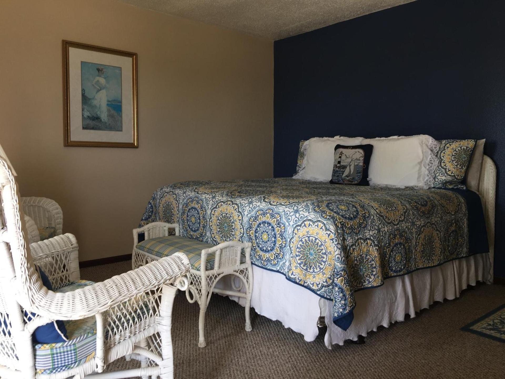 Crest Country Inn photo 23