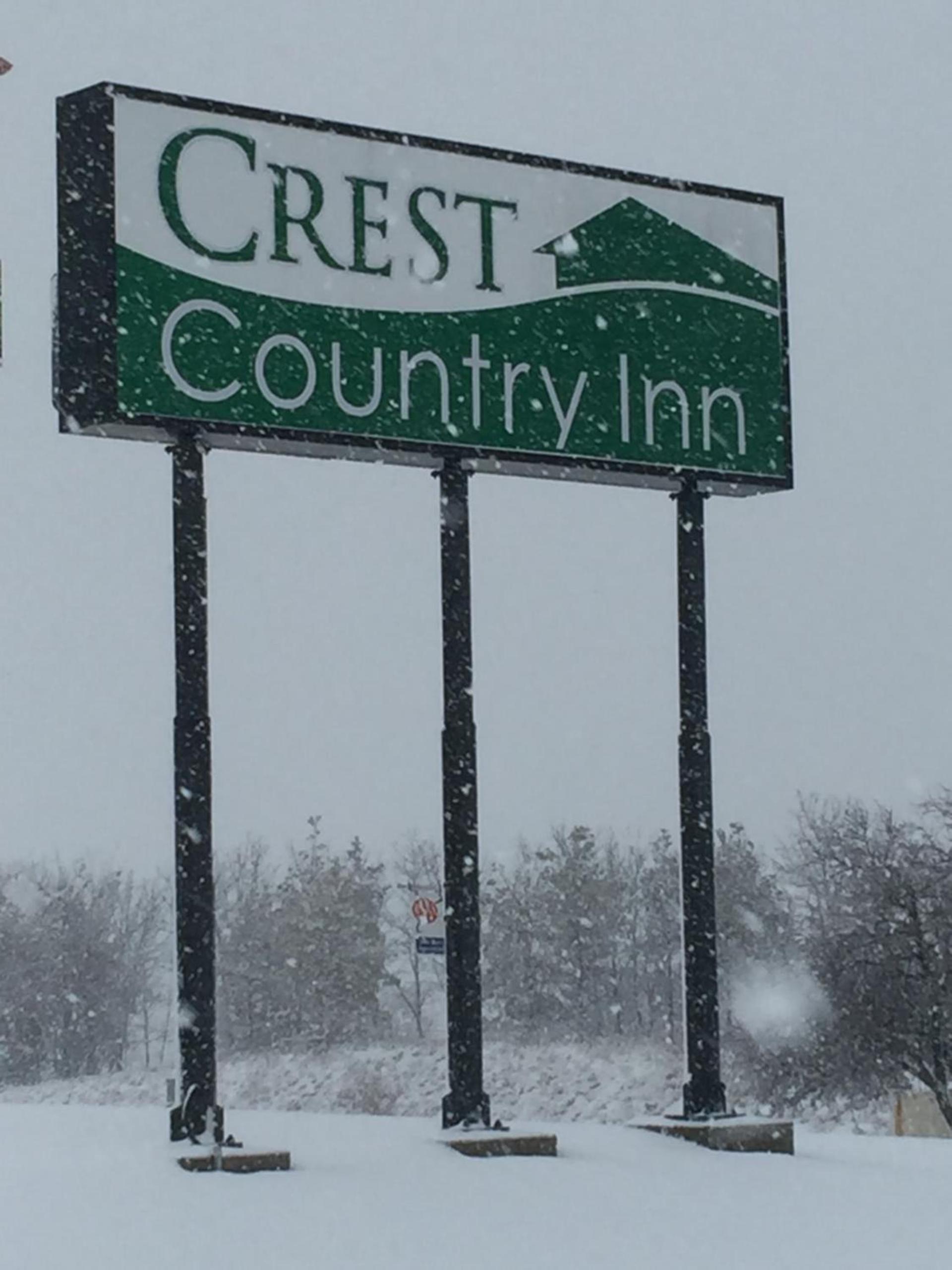 Crest Country Inn photo 17