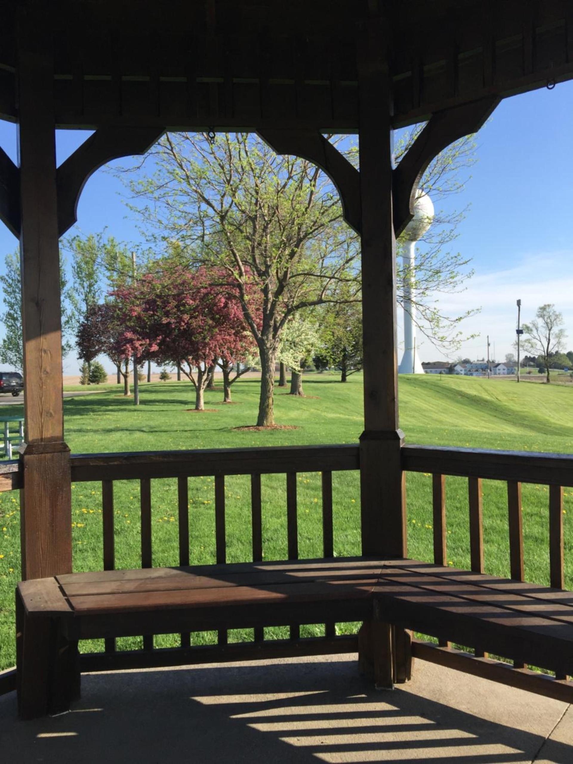 Crest Country Inn photo 5