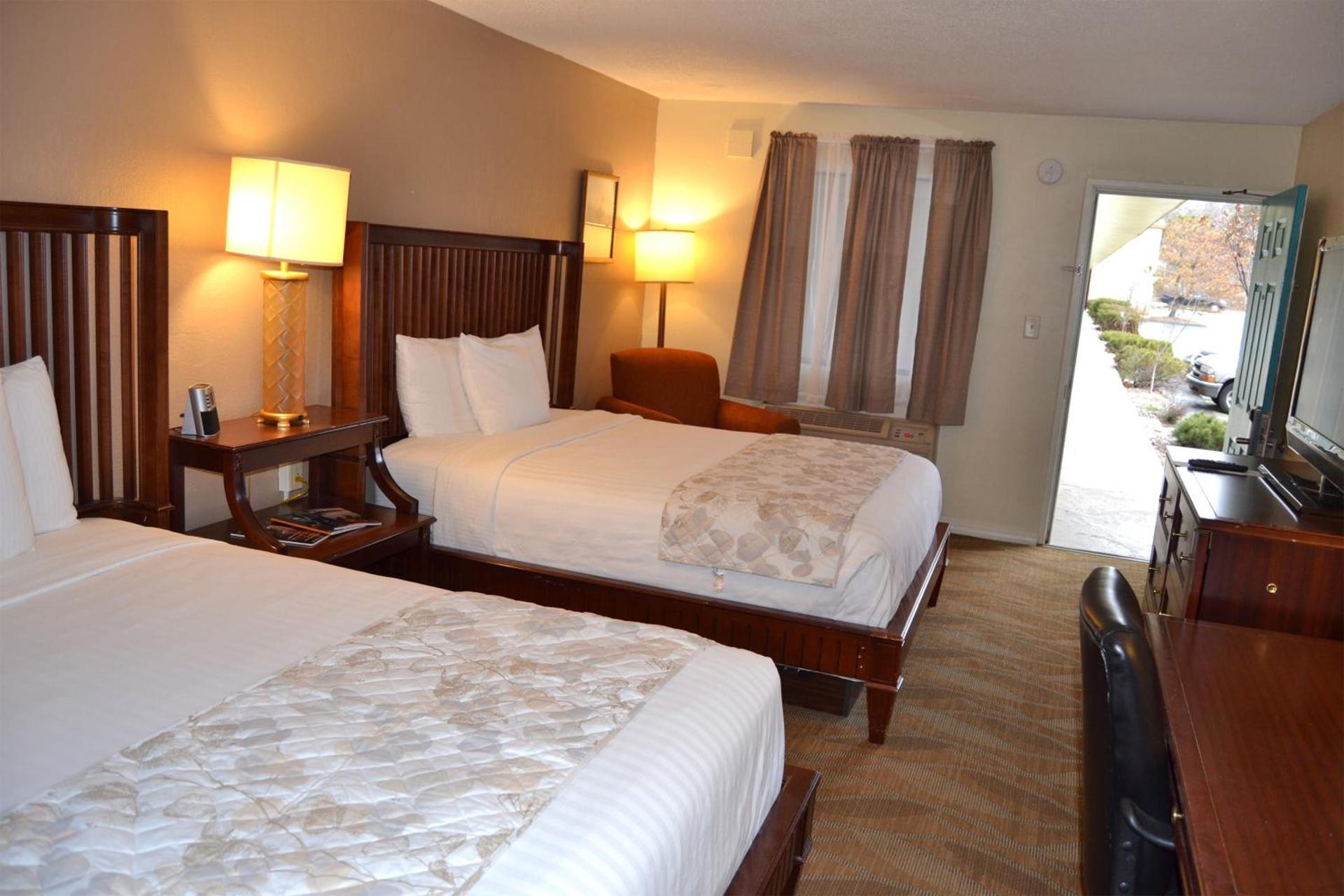 Cascades Inn photo 66