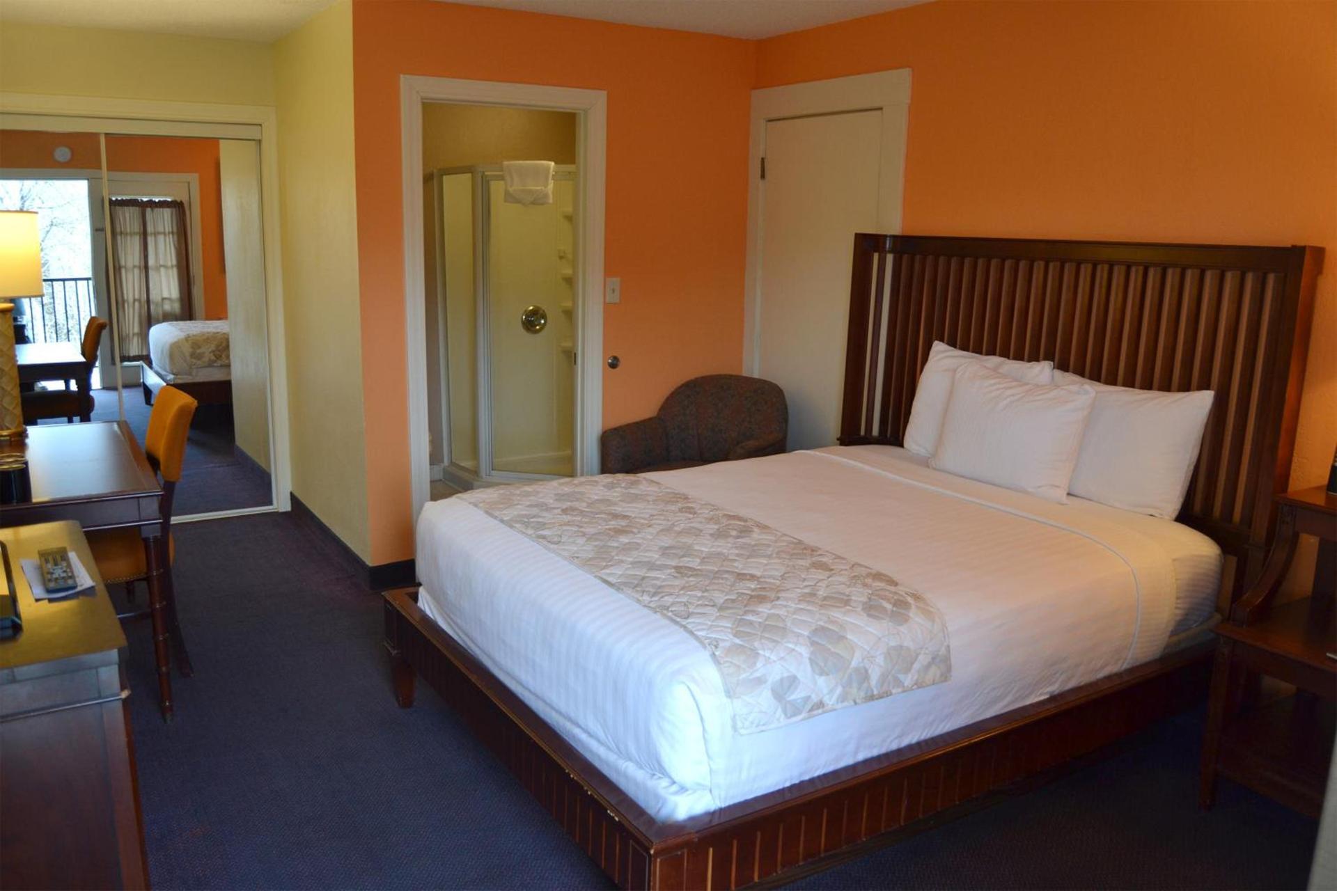 Cascades Inn photo 32