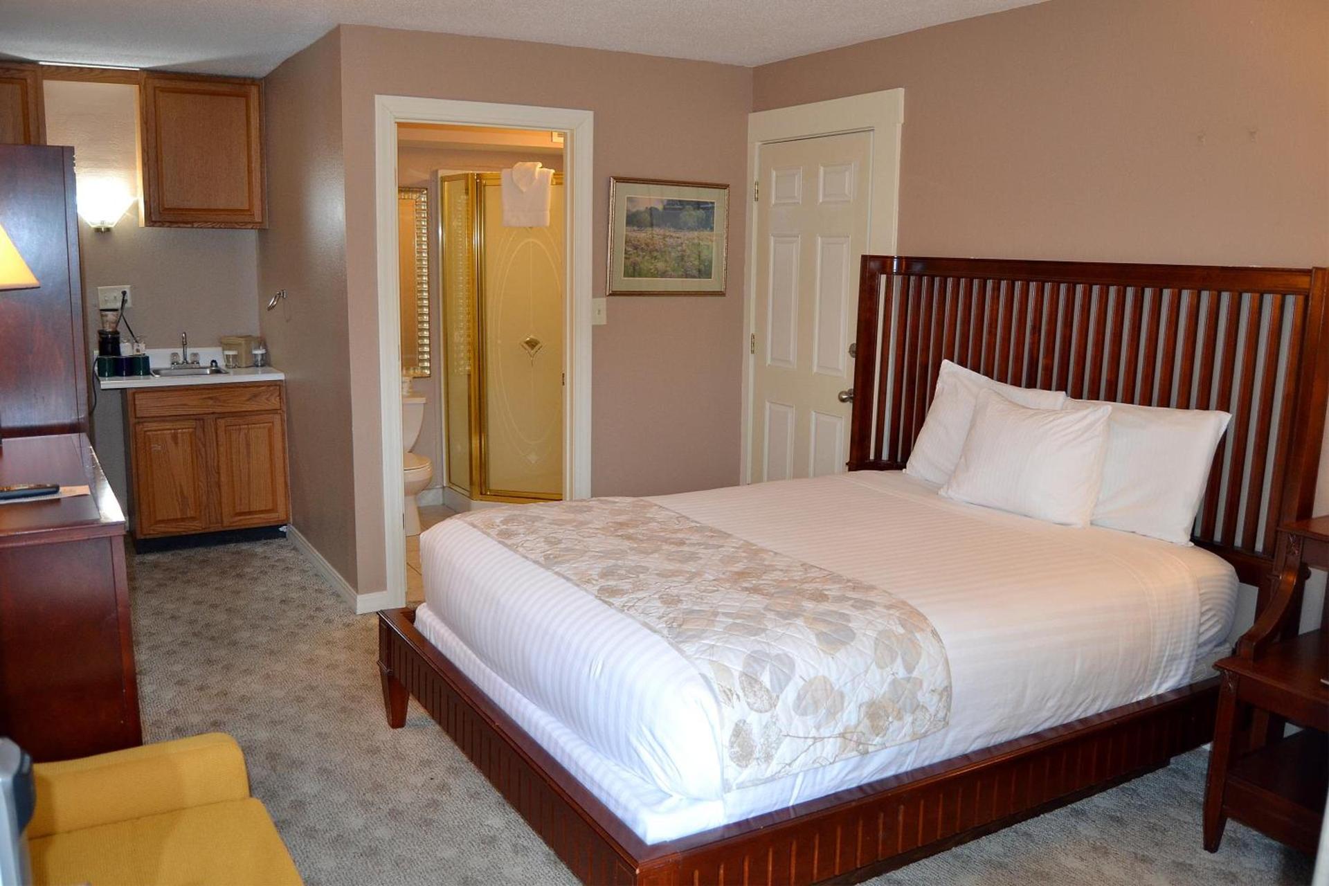 Cascades Inn photo 36