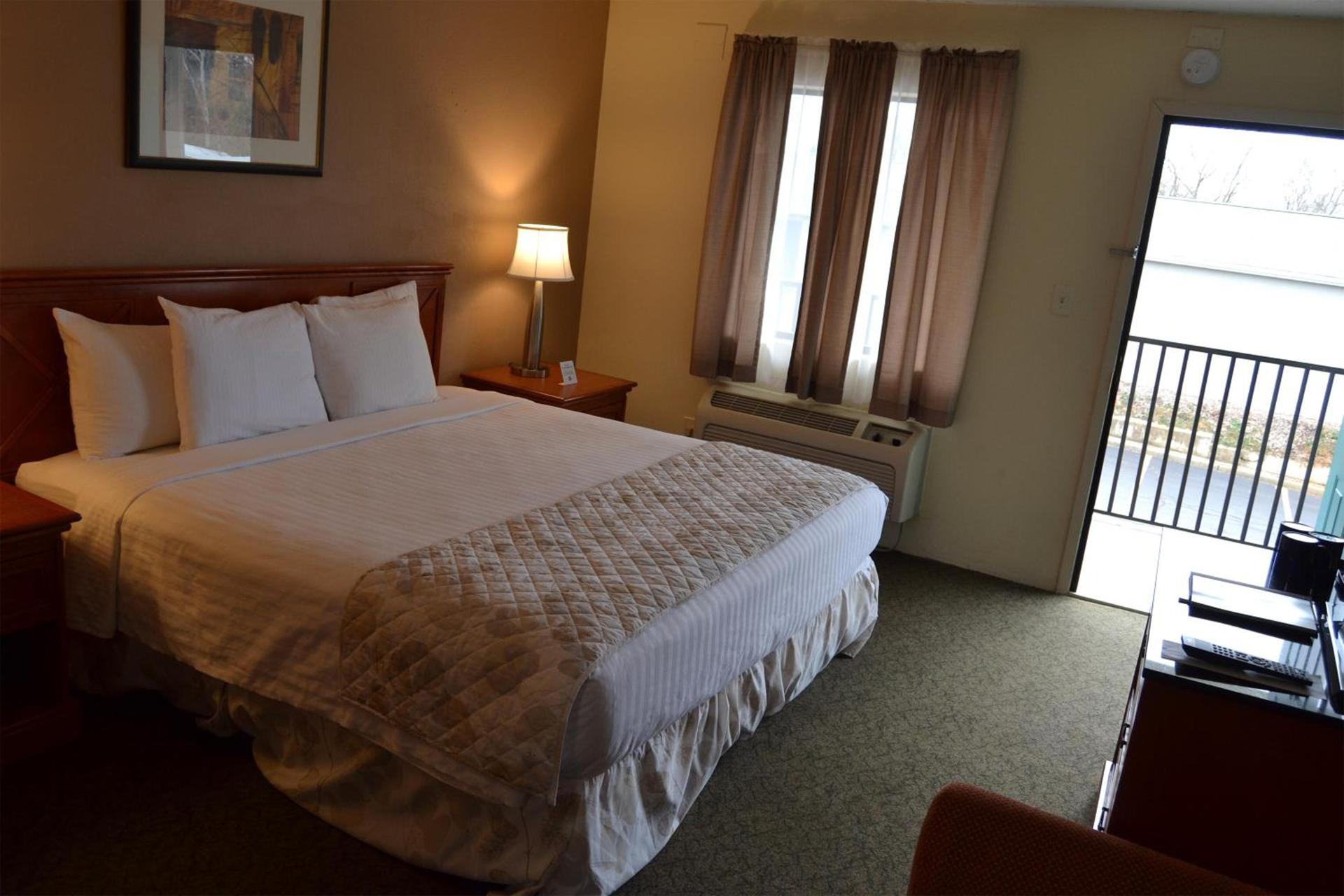 Cascades Inn photo 18