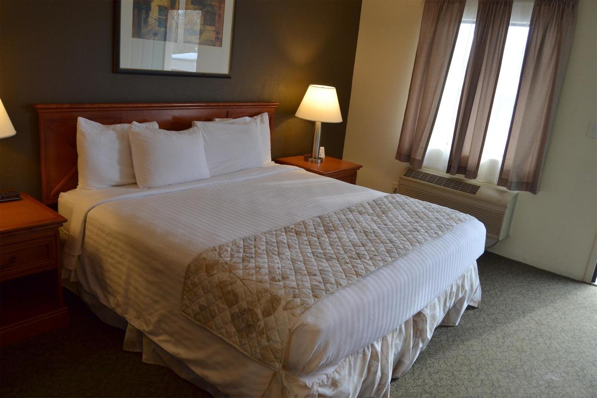 Cascades Inn photo 34
