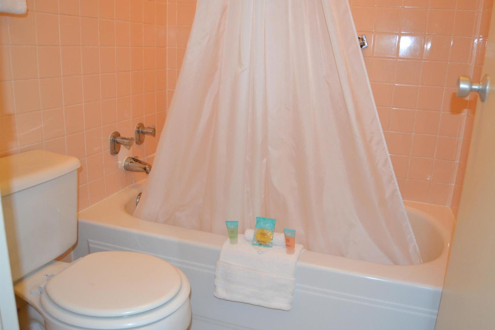 Cascades Inn photo 49