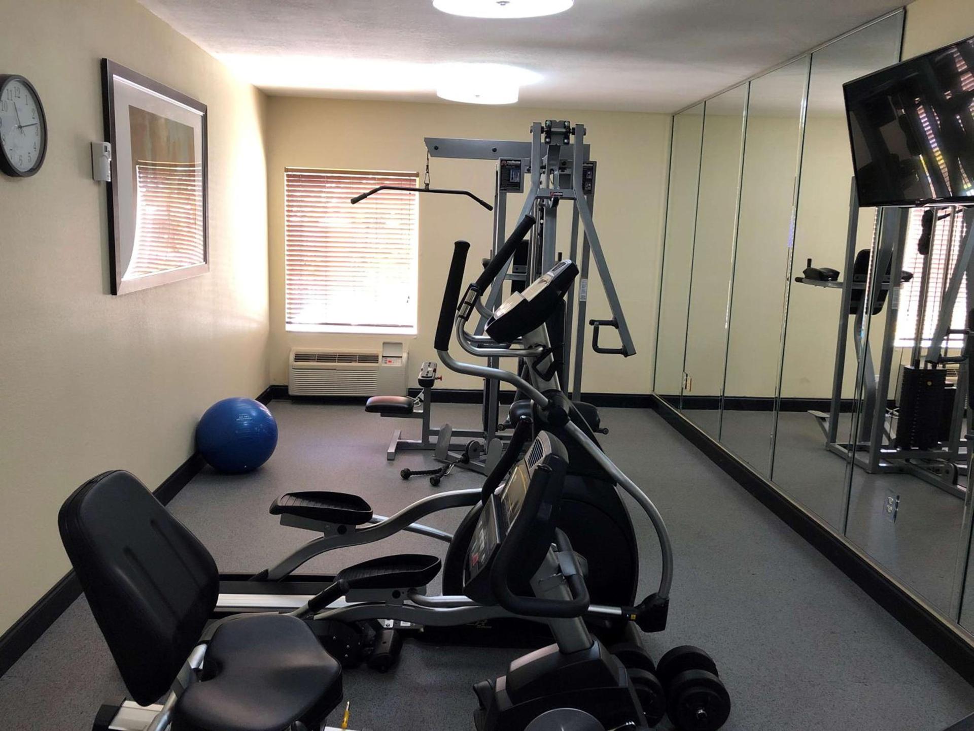 Best Western Plus Bradenton Hotel & Suites photo 13