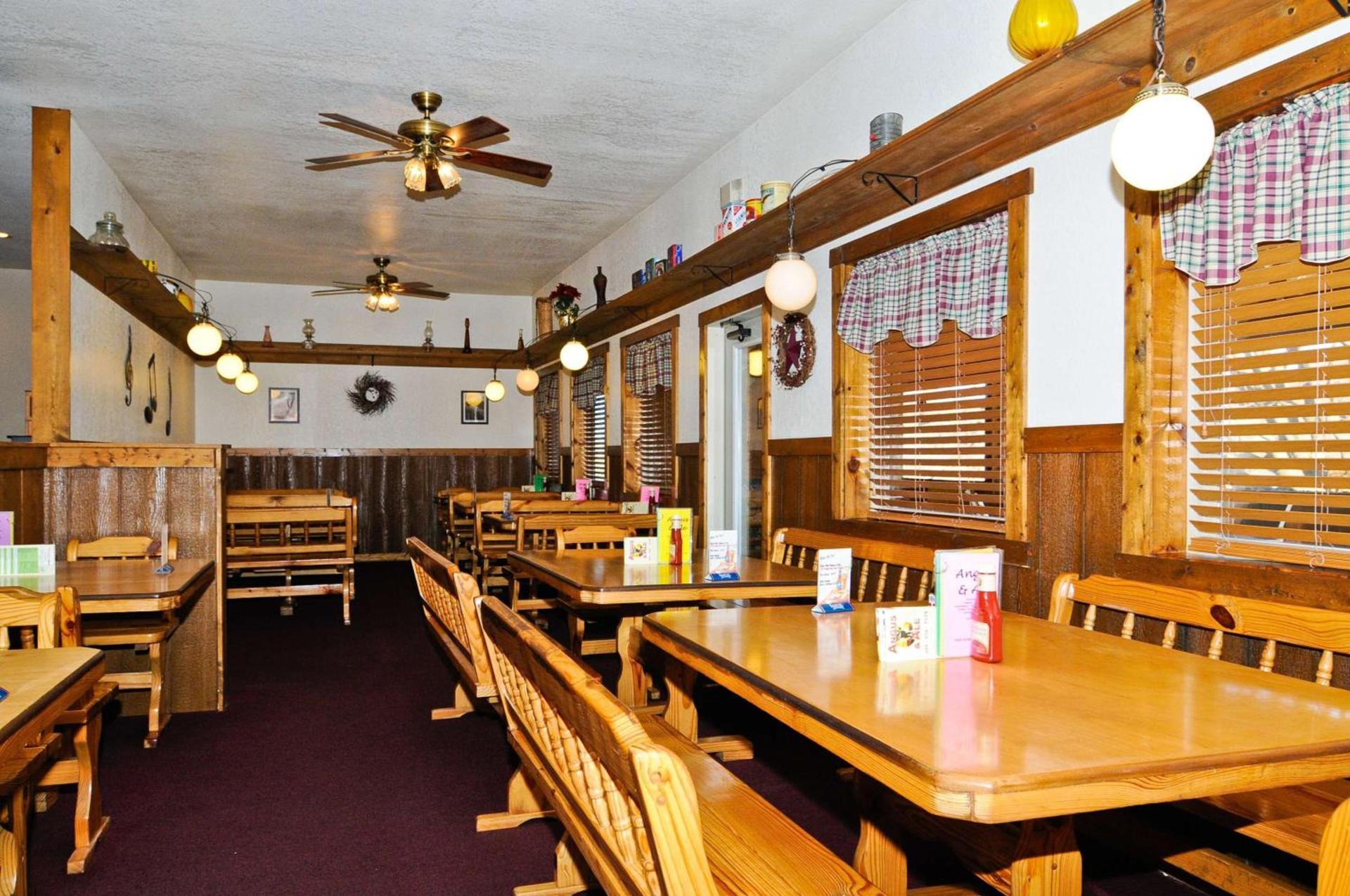 SureStay Plus Hotel by Best Western Berkeley Springs photo 10