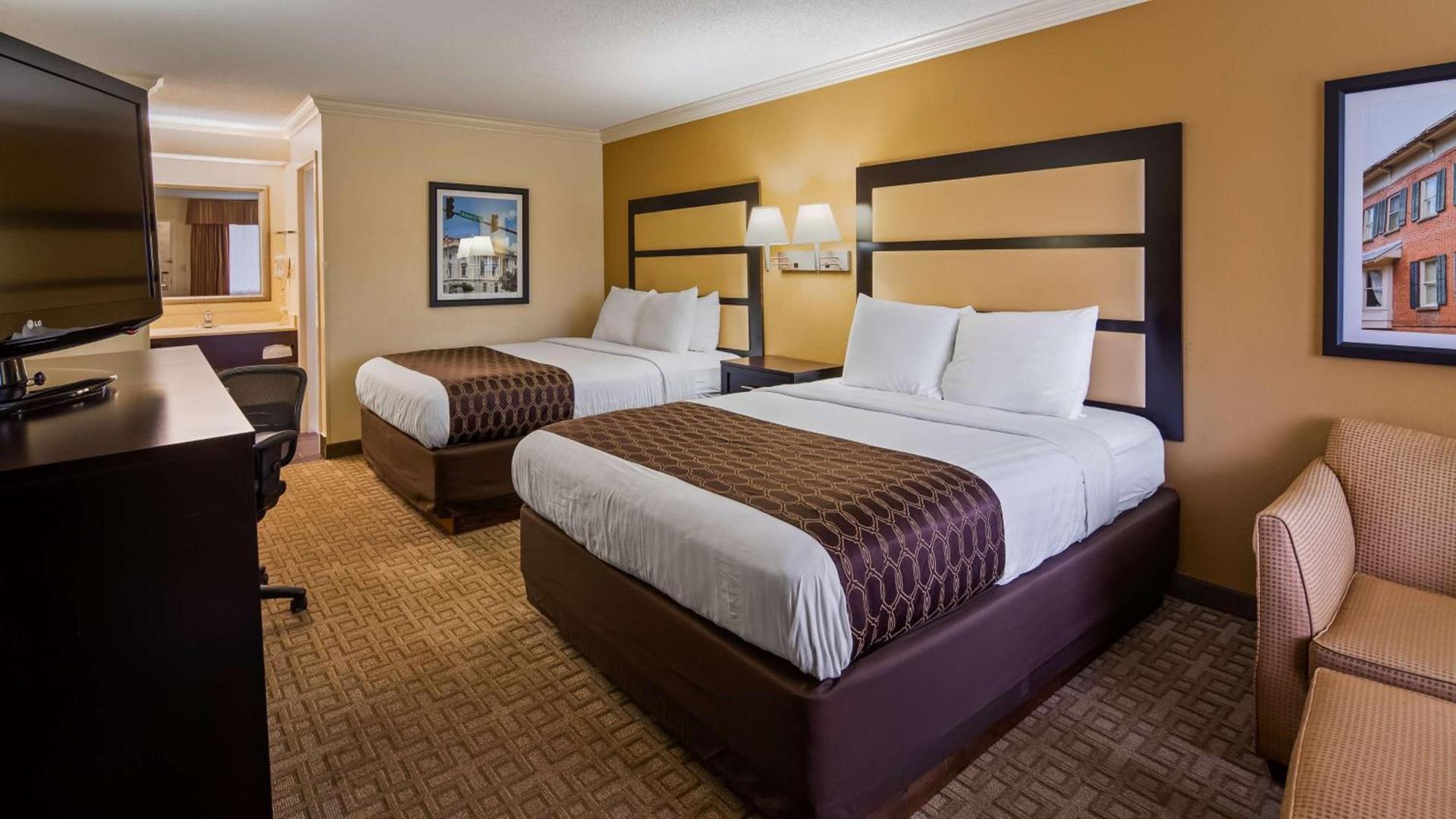 Best Western Inn & Suites photo 2