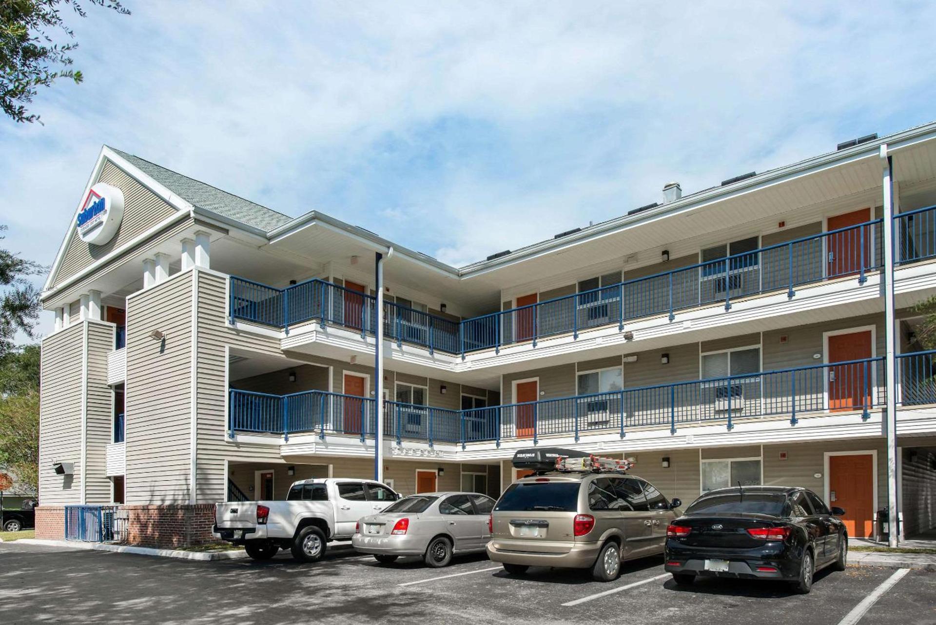 Birch Hill Suites - Lakeland photo 21