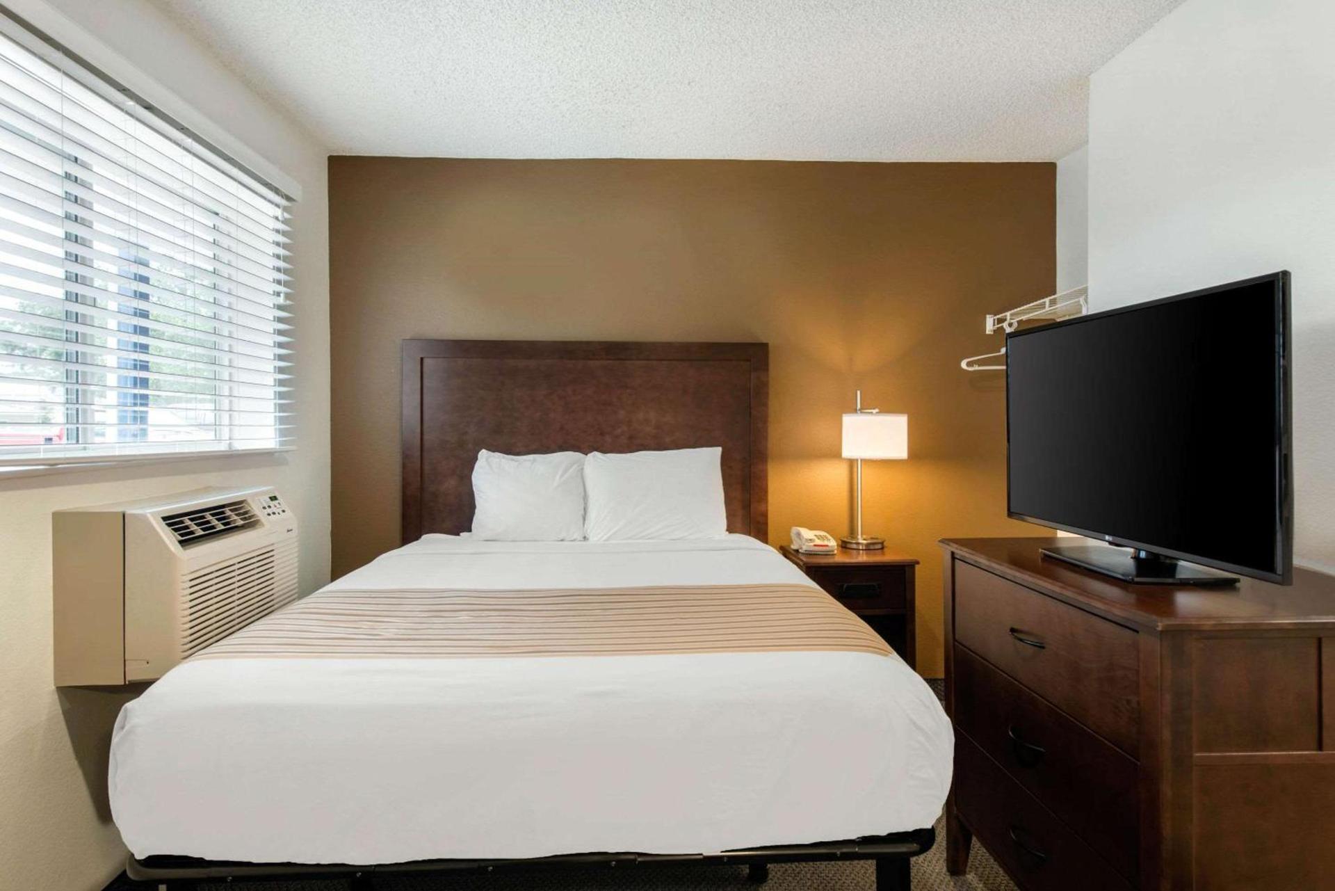 Birch Hill Suites - Lakeland photo 3