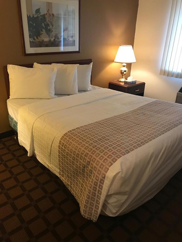 Valued Stay Sun Prairie photo 19