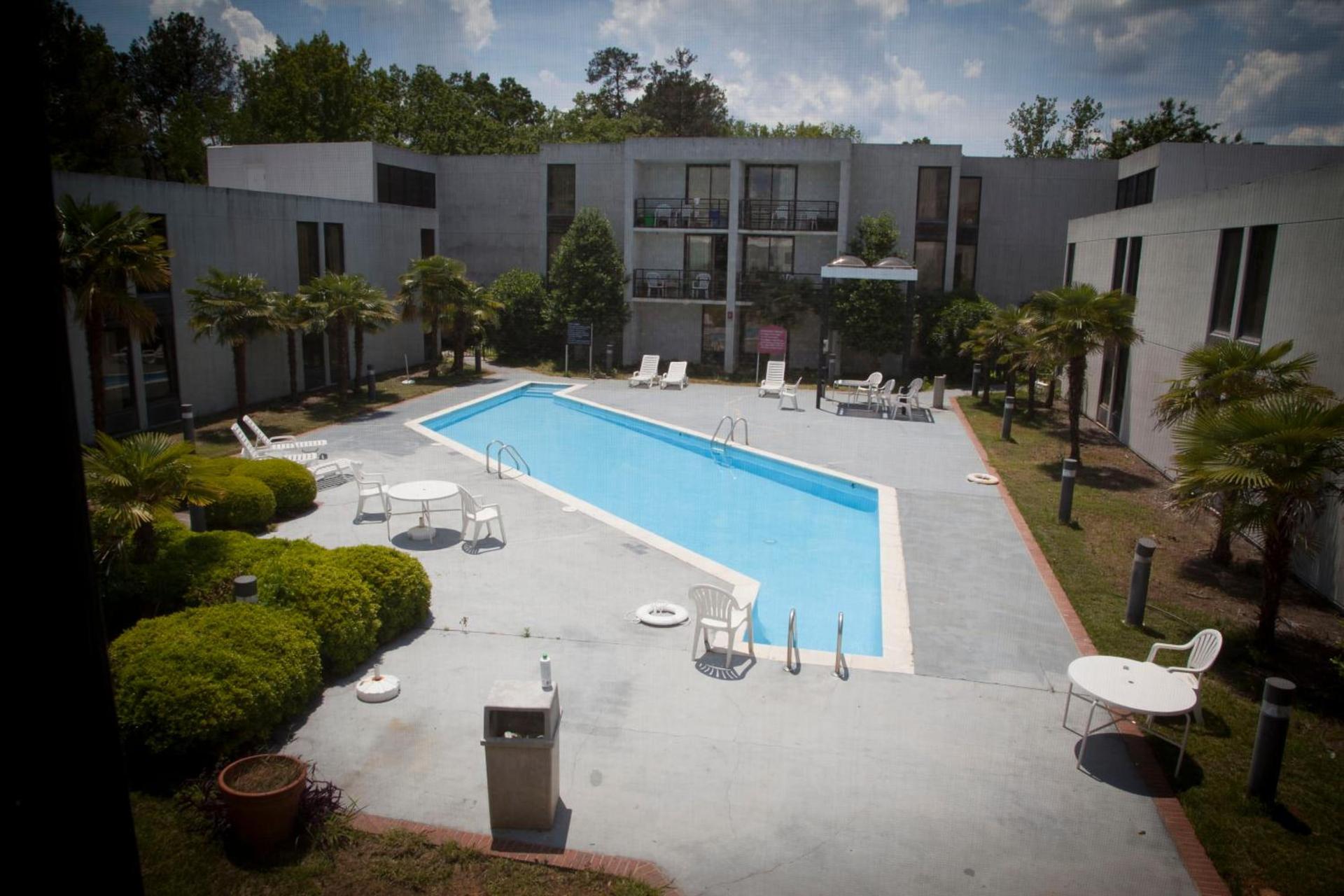 Red Carpet Inn-Macon photo 14