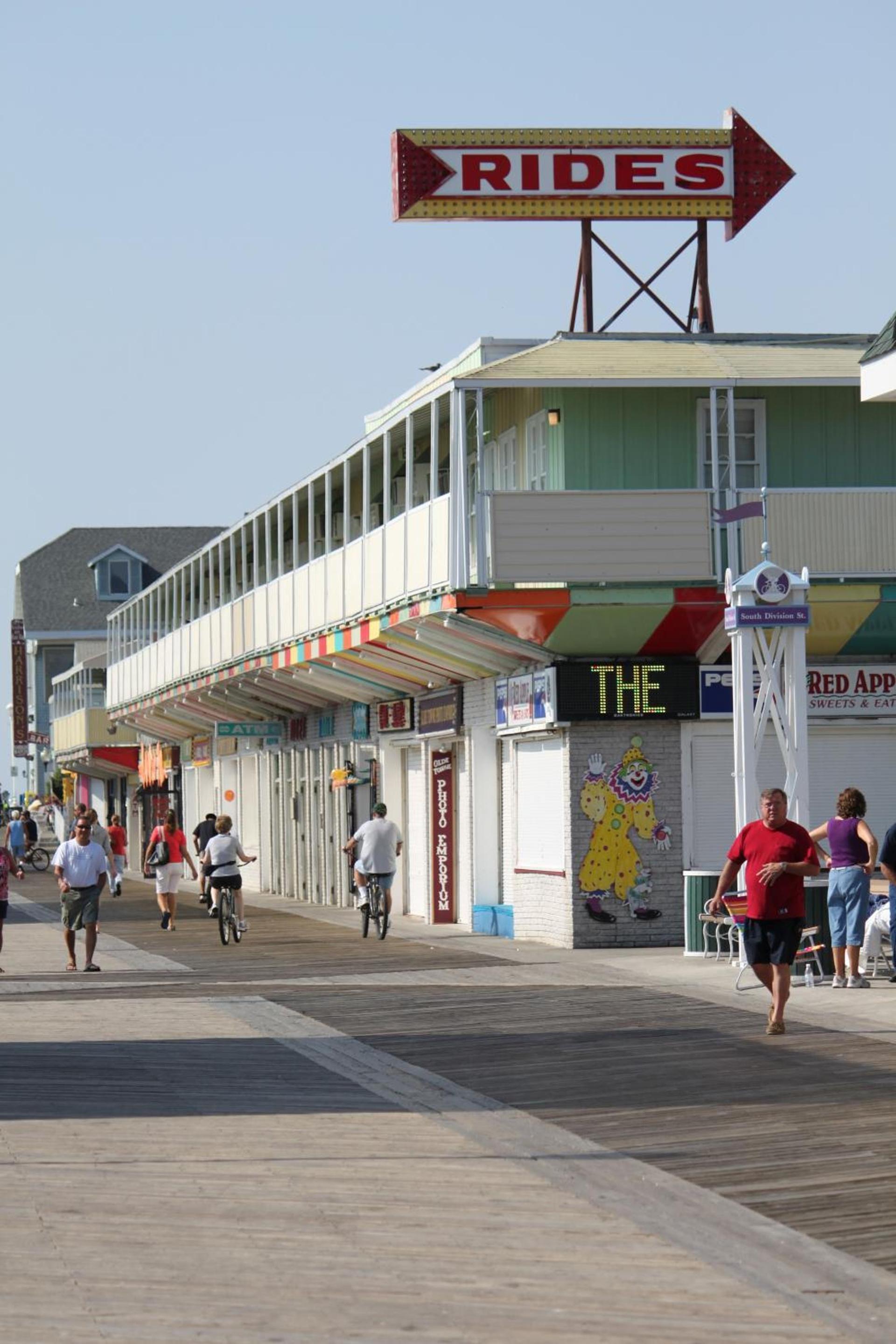 Seabonay Oceanfront Motel photo 25
