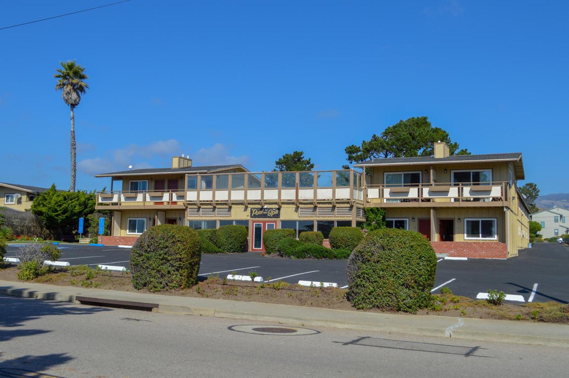 Silver Surf Motel photo 38