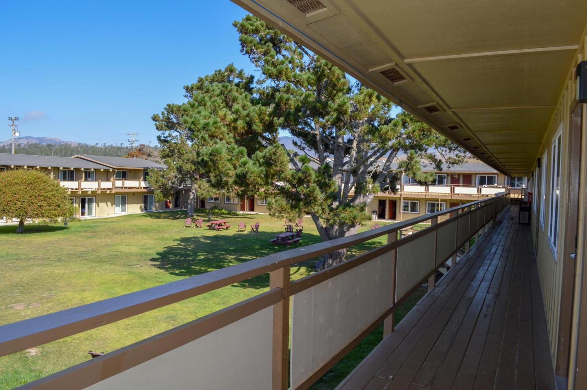 Silver Surf Motel photo 41