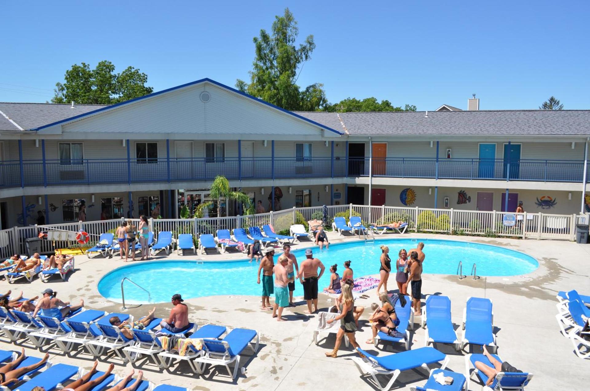 Islander Inn photo 2