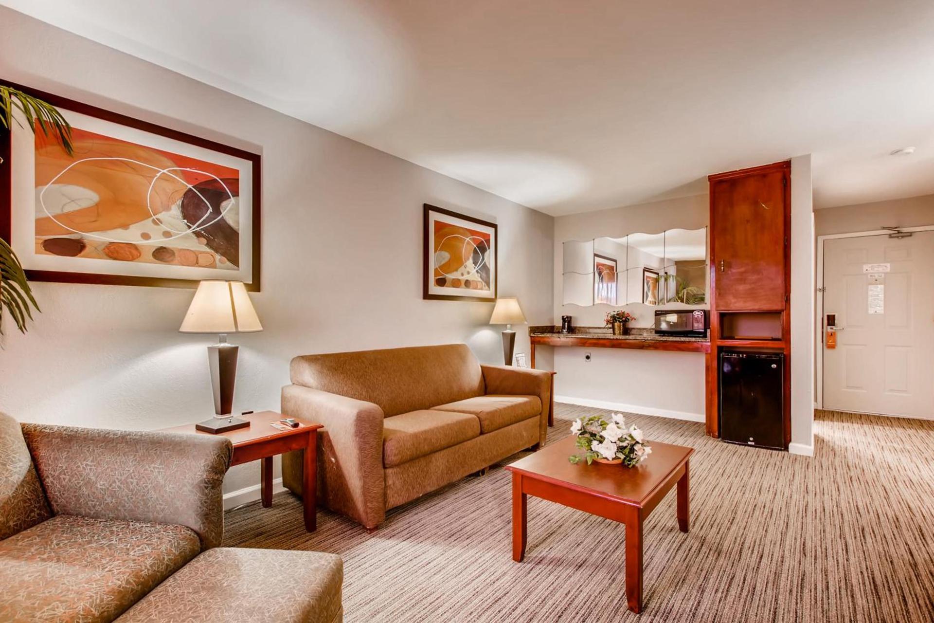 Orangewood Inn and Suites Midtown photo 29