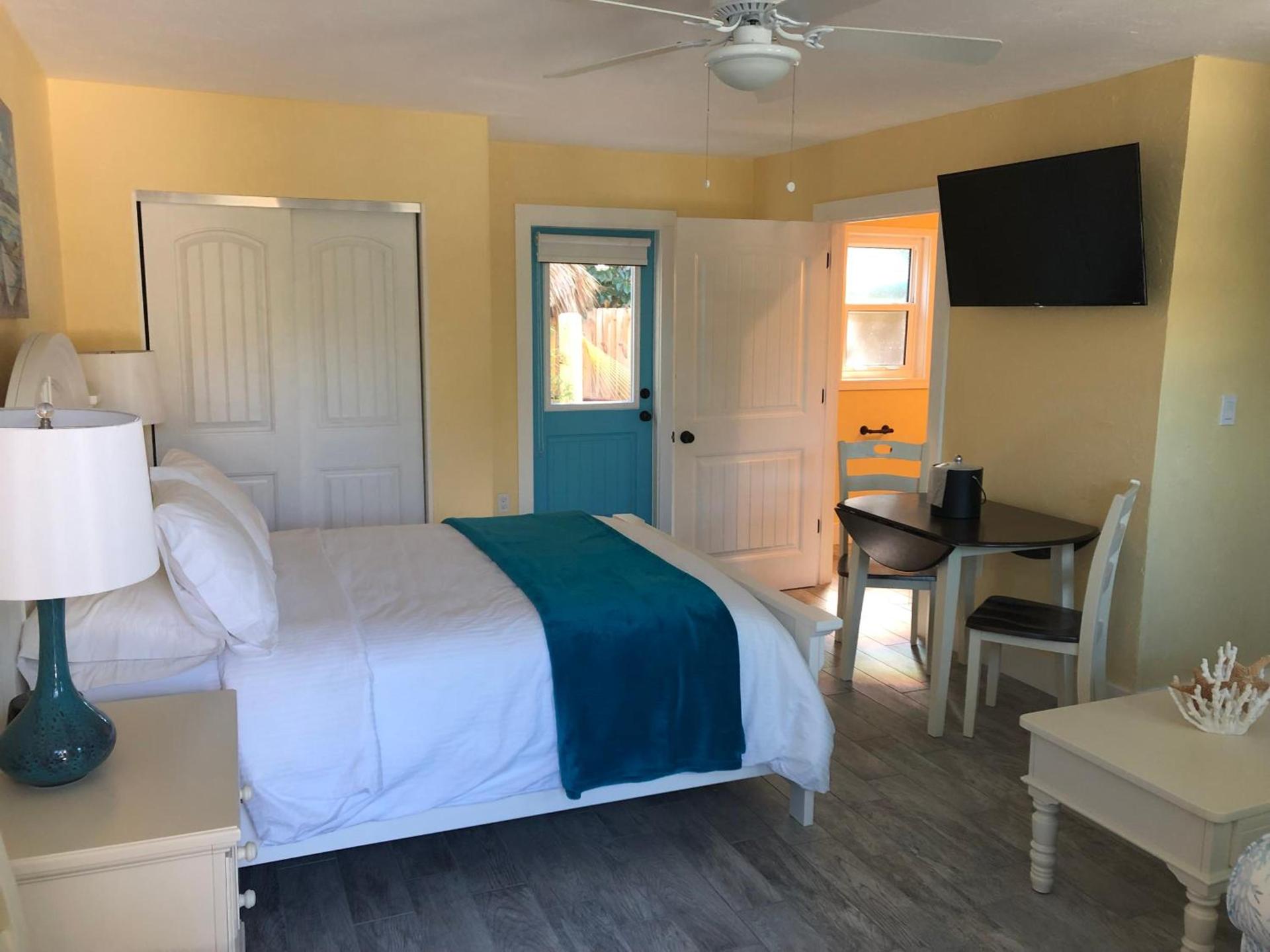 Siesta Key Palms Resort photo 97