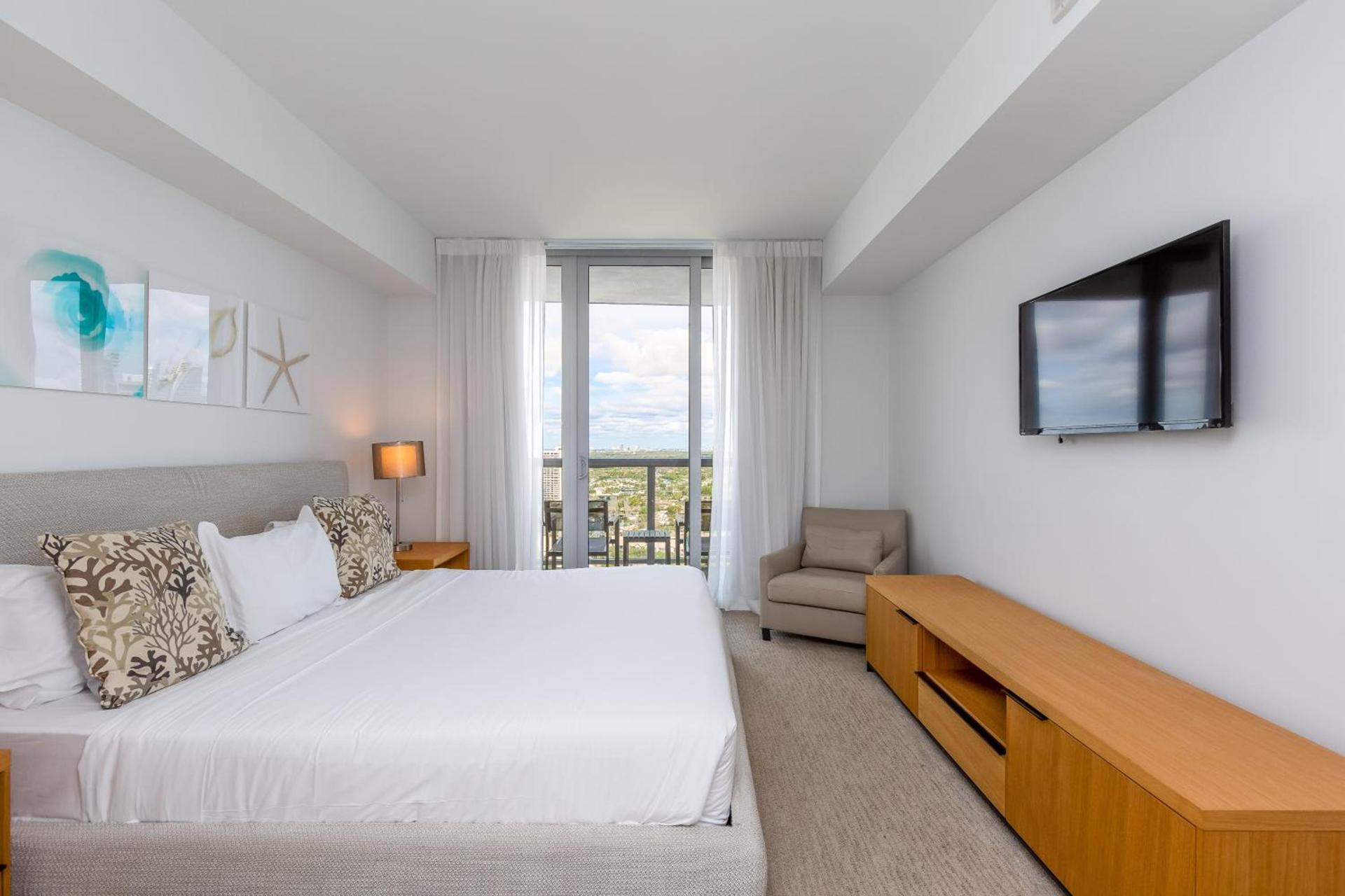Private Ocean Luxury Condos at Beachwalk Resort photo 25